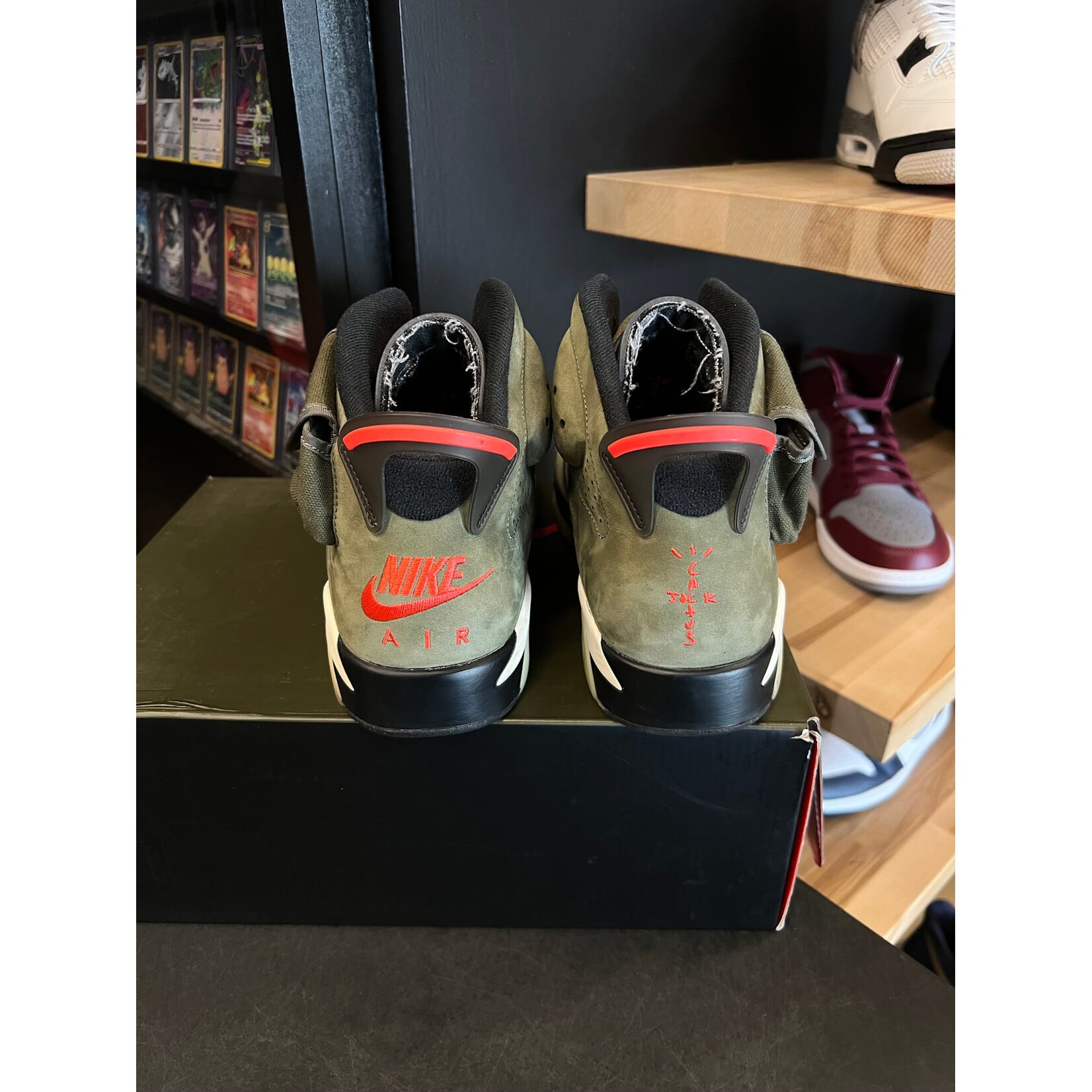 Jordan Jordan 6 Retro Travis Scott Size 10.5, PREOWNED