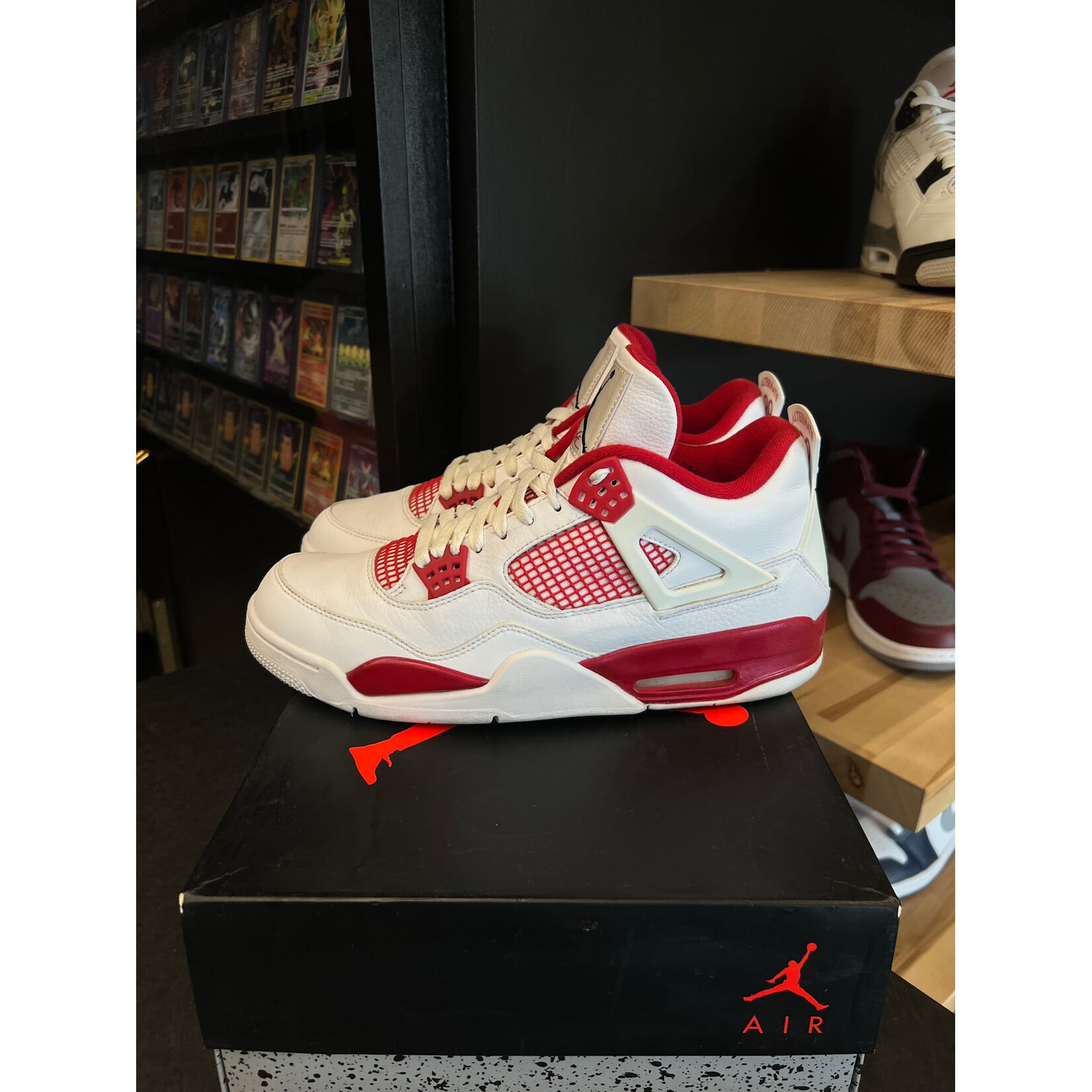 Jordan Jordan 4 Retro Alternate 89 Size 12, PREOWNED