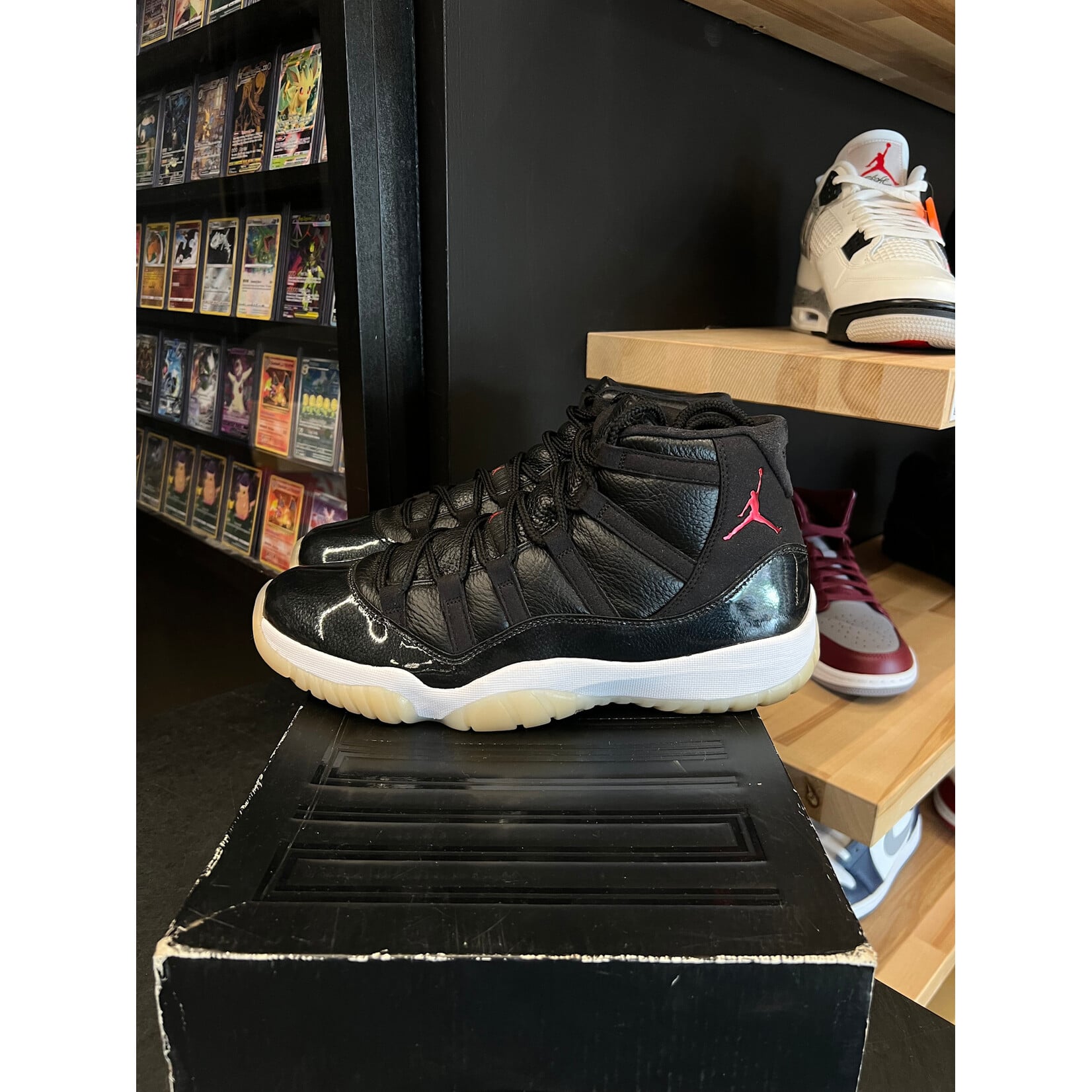 Jordan Jordan 11 Retro 72-10 Size 12, PREOWNED