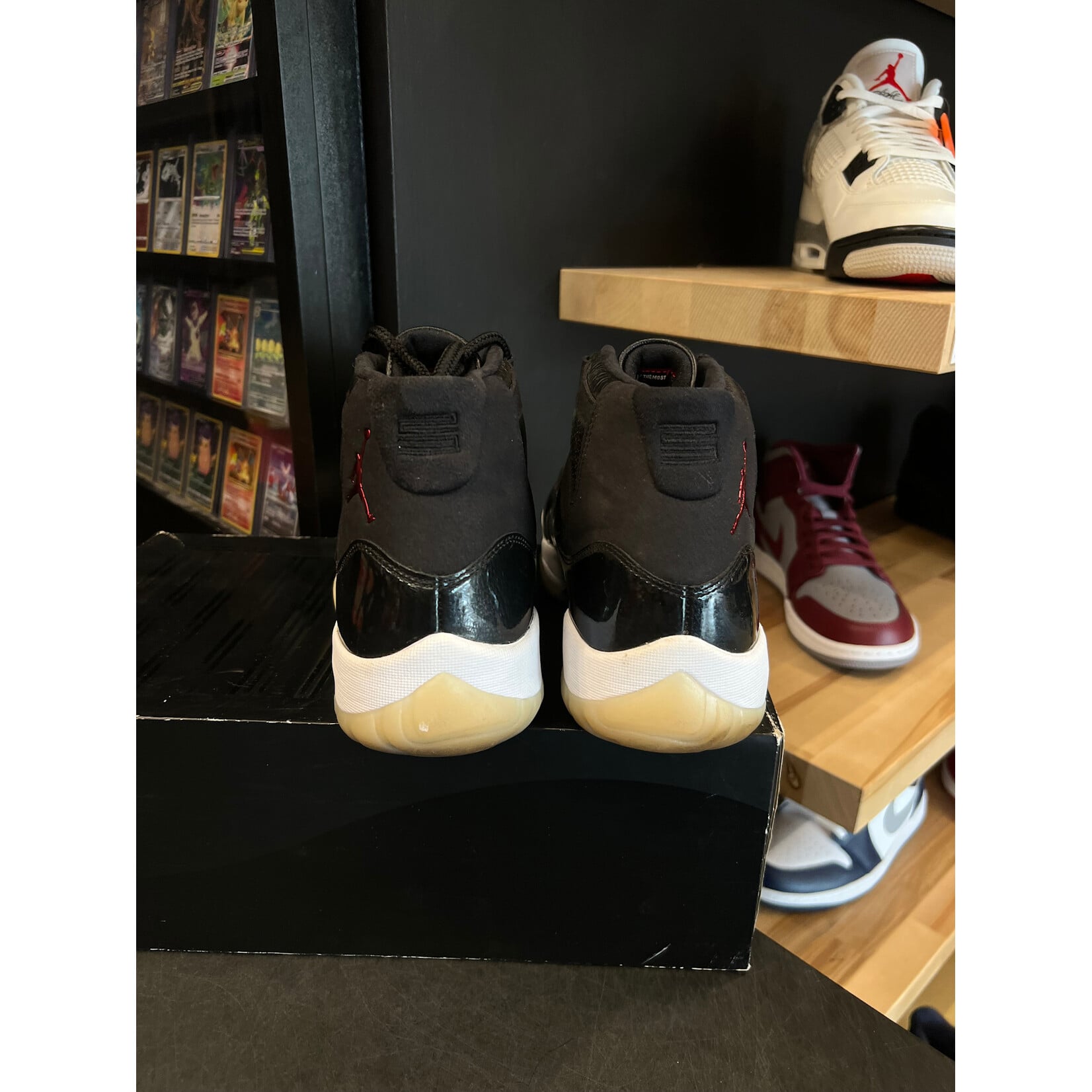 Jordan Jordan 11 Retro 72-10 Size 12, PREOWNED