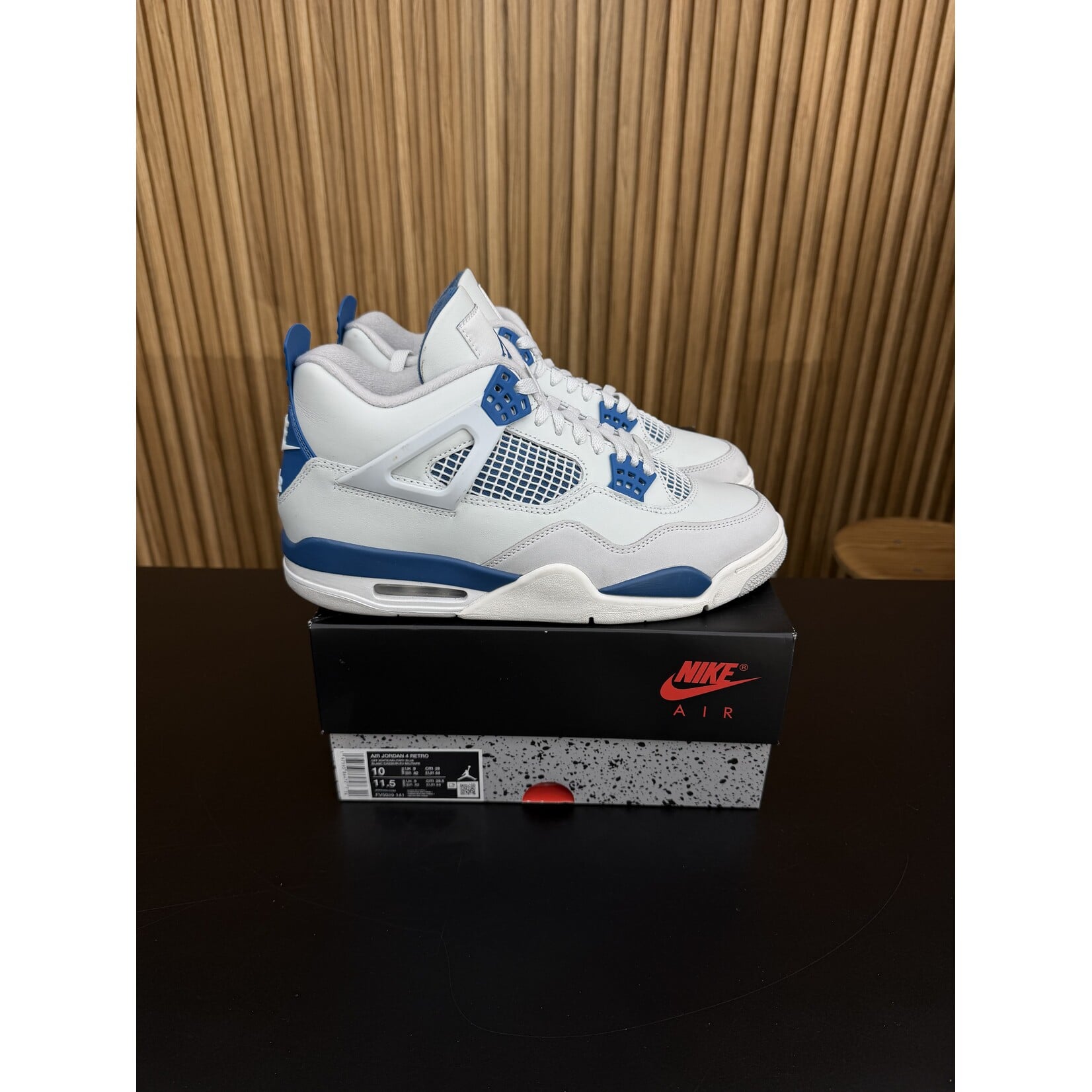 Jordan Jordan 4 Retro Military Blue (2024) Size 10, PREOWNED