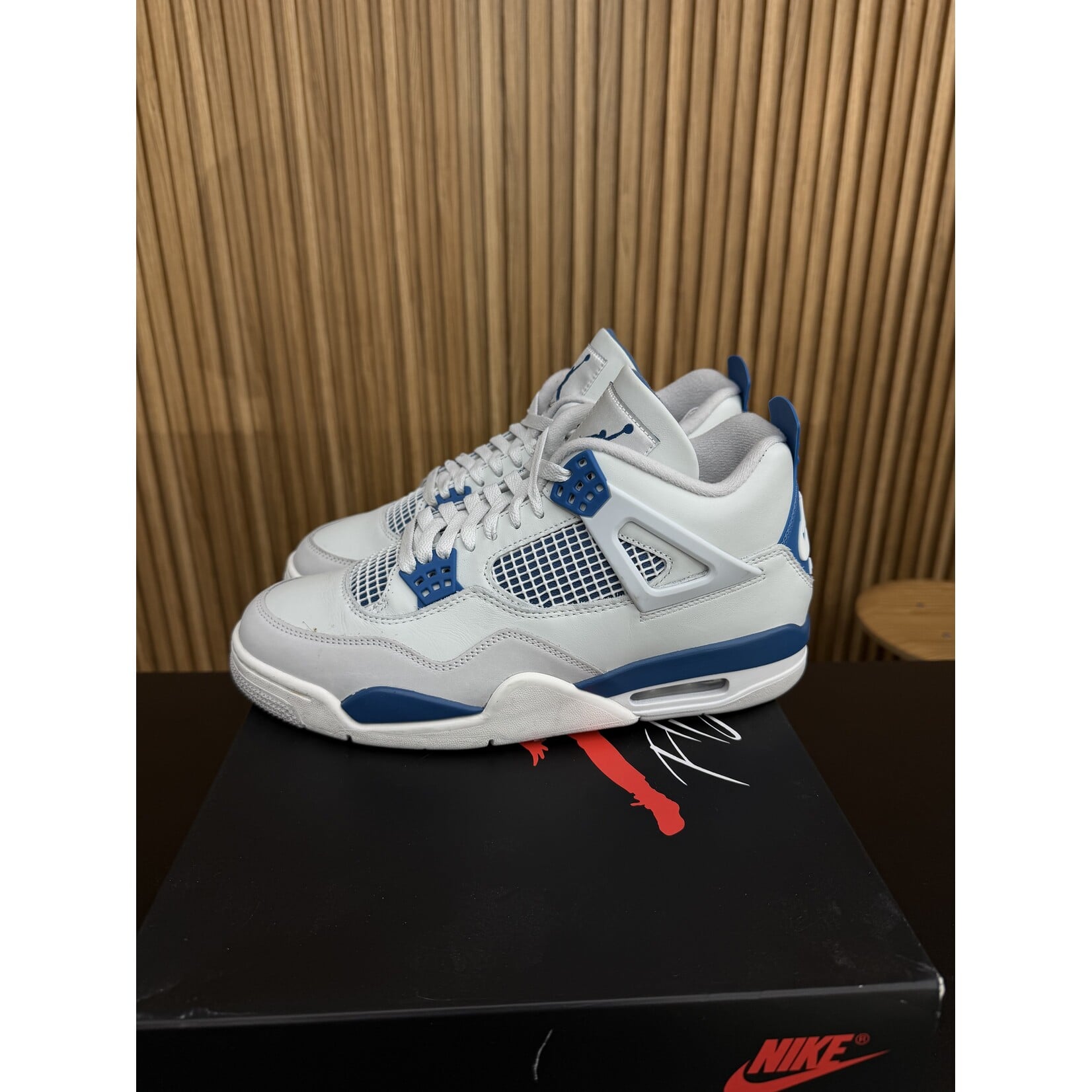 Jordan Jordan 4 Retro Military Blue (2024) Size 10, PREOWNED