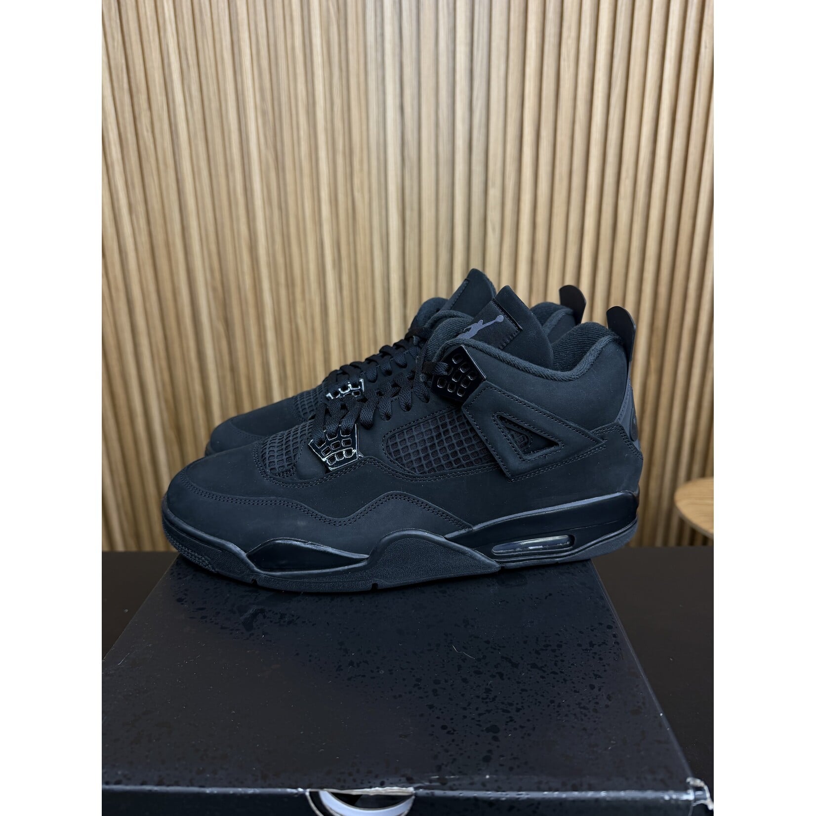 Jordan Jordan 4 Black Cat (2025) Size 13, PREOWNED