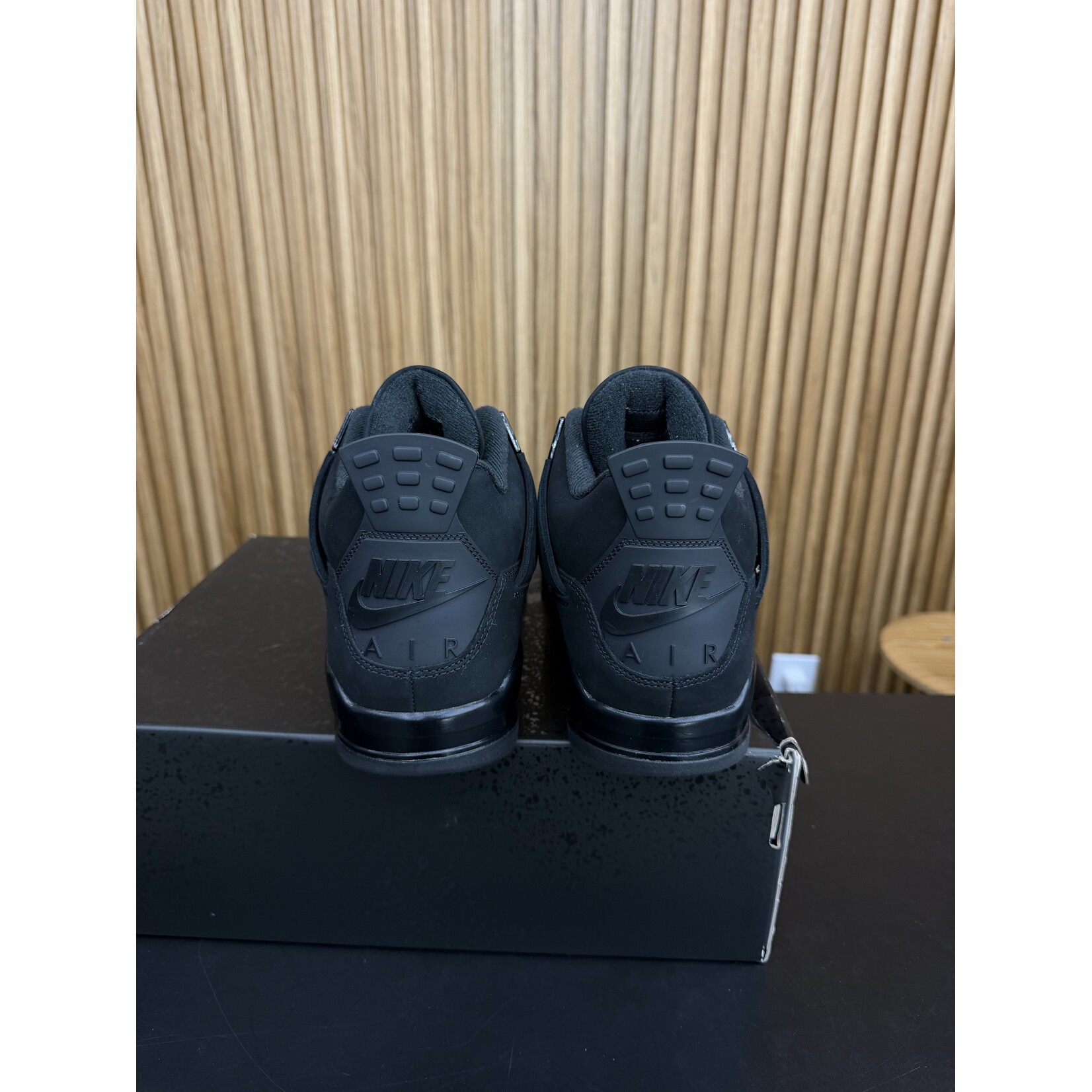 Jordan Jordan 4 Black Cat (2025) Size 13, PREOWNED