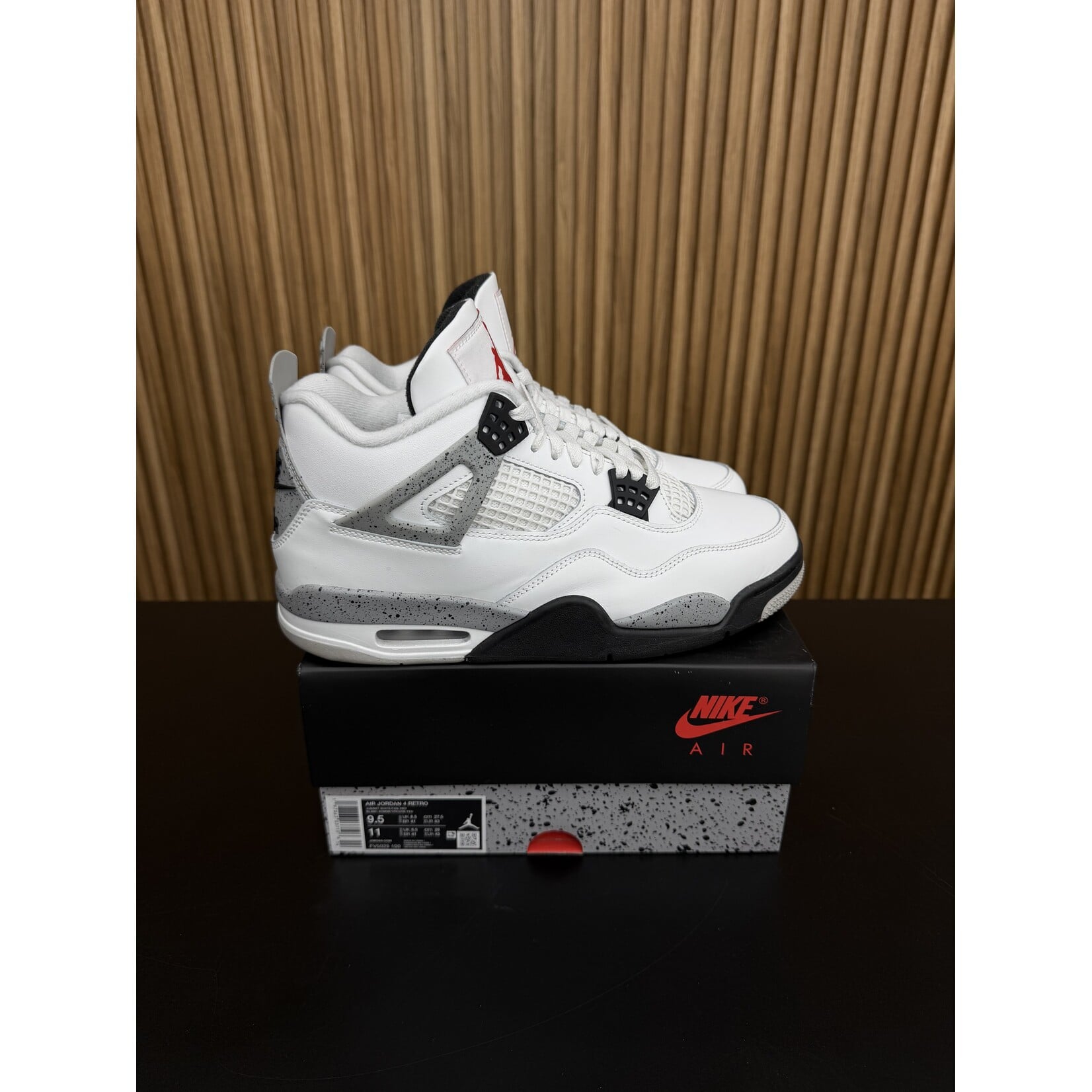 Jordan Jordan 4 Retro White Cement (2025) Size 9.5, PREOWNED