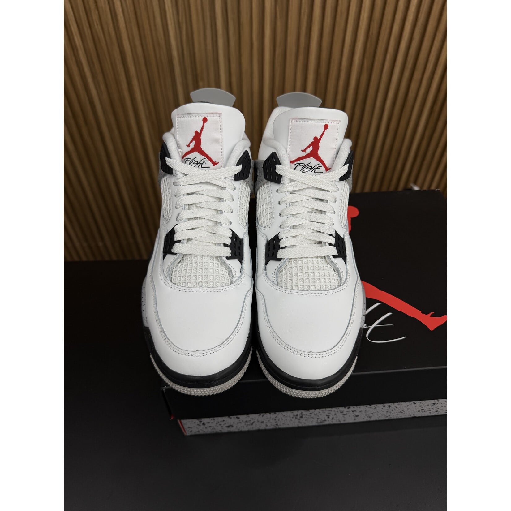 Jordan Jordan 4 Retro White Cement (2025) Size 9.5, PREOWNED