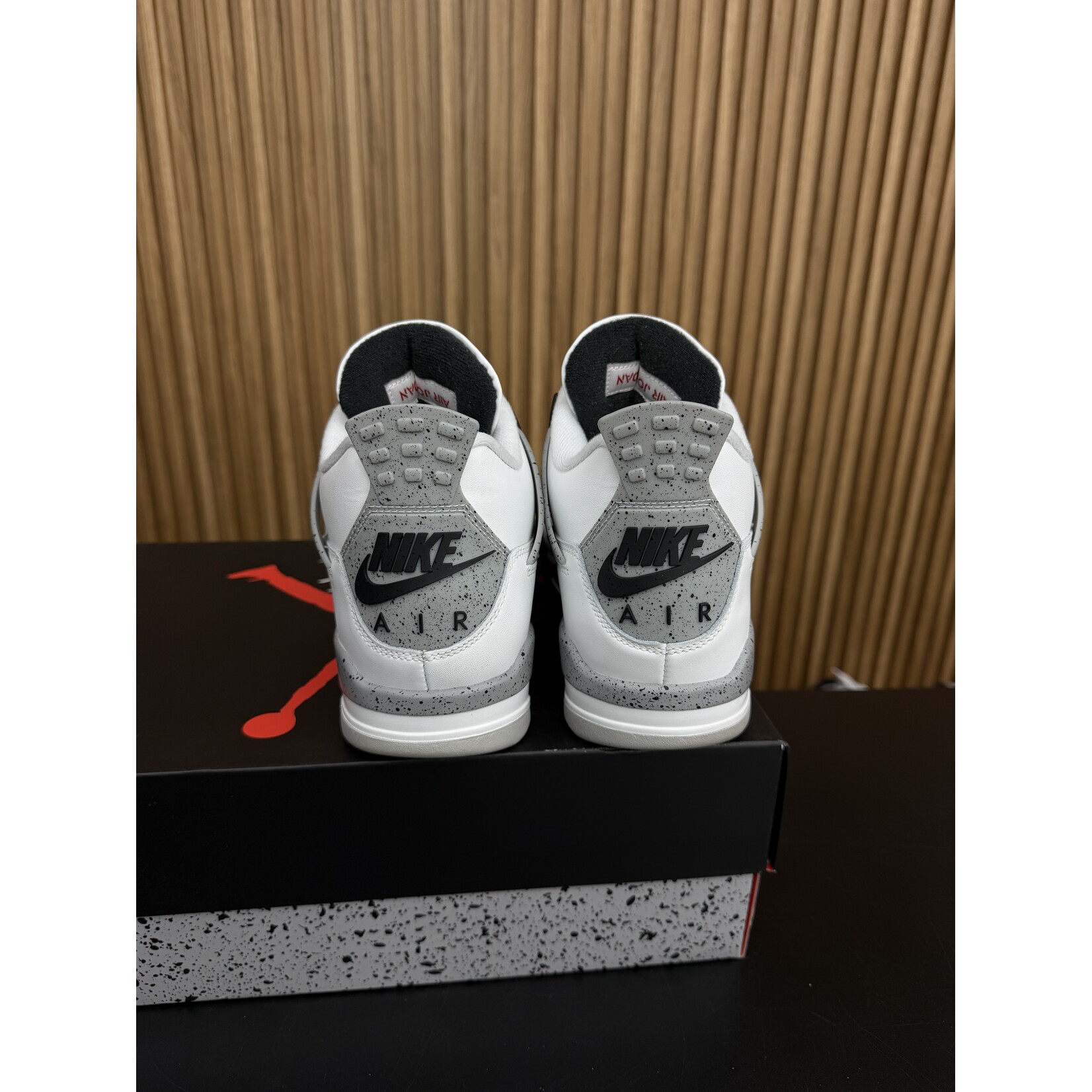 Jordan Jordan 4 Retro White Cement (2025) Size 9.5, PREOWNED