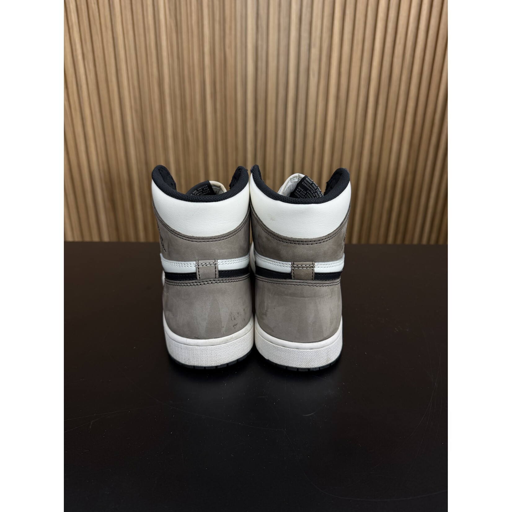 Jordan Jordan 1 Retro High Dark Mocha Size 11, PREOWNED