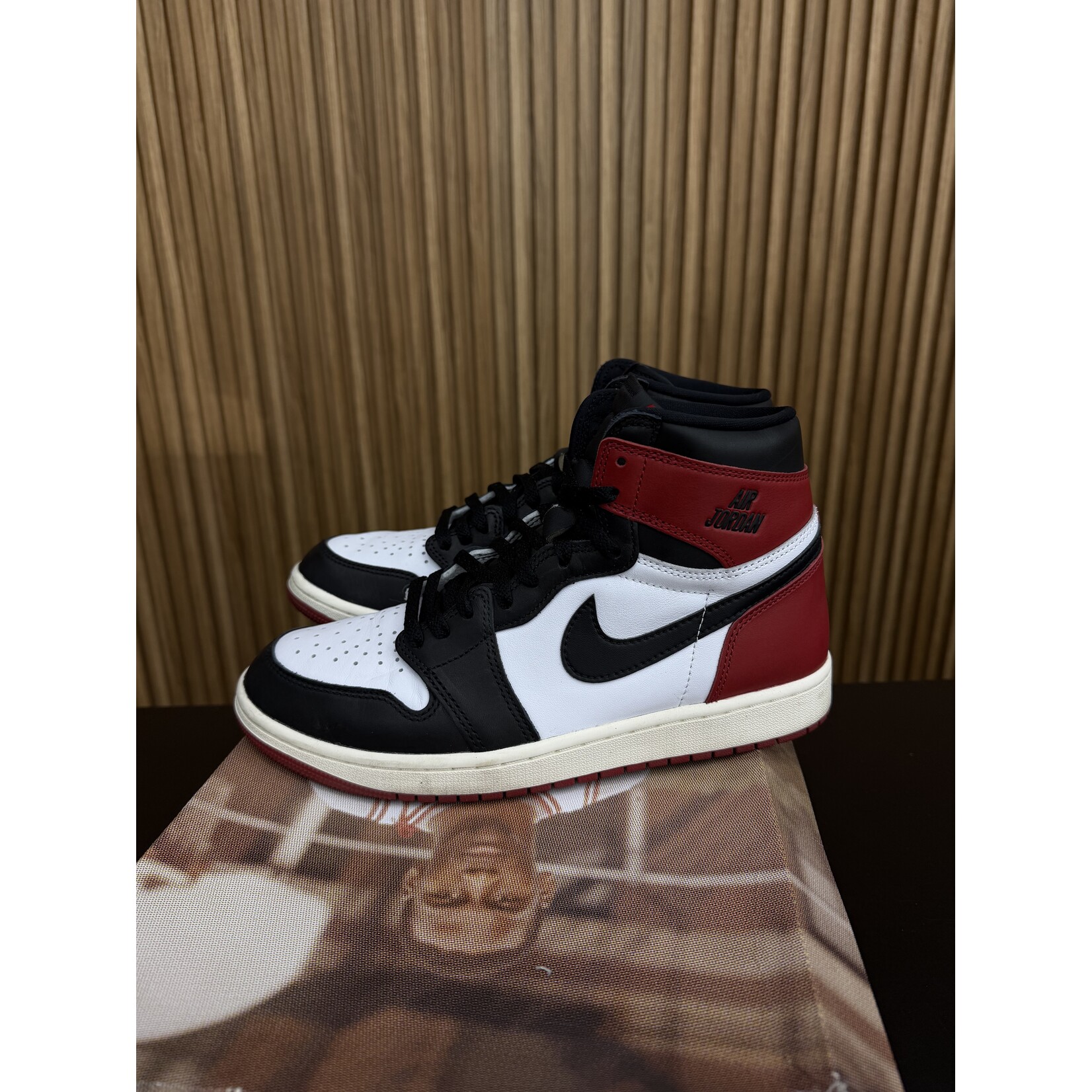 Jordan Jordan 1 Retro High OG Black Toe Reimagined Size 9, PREOWNED
