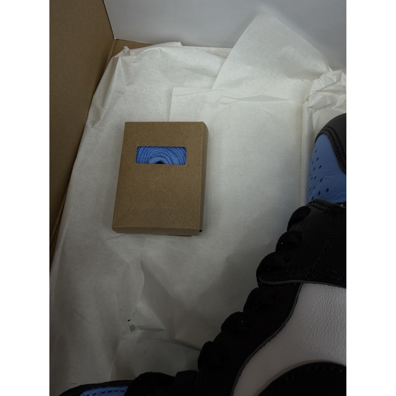 Jordan Jordan 1 Retro High OG UNC Toe Size 8.5, PREOWNED