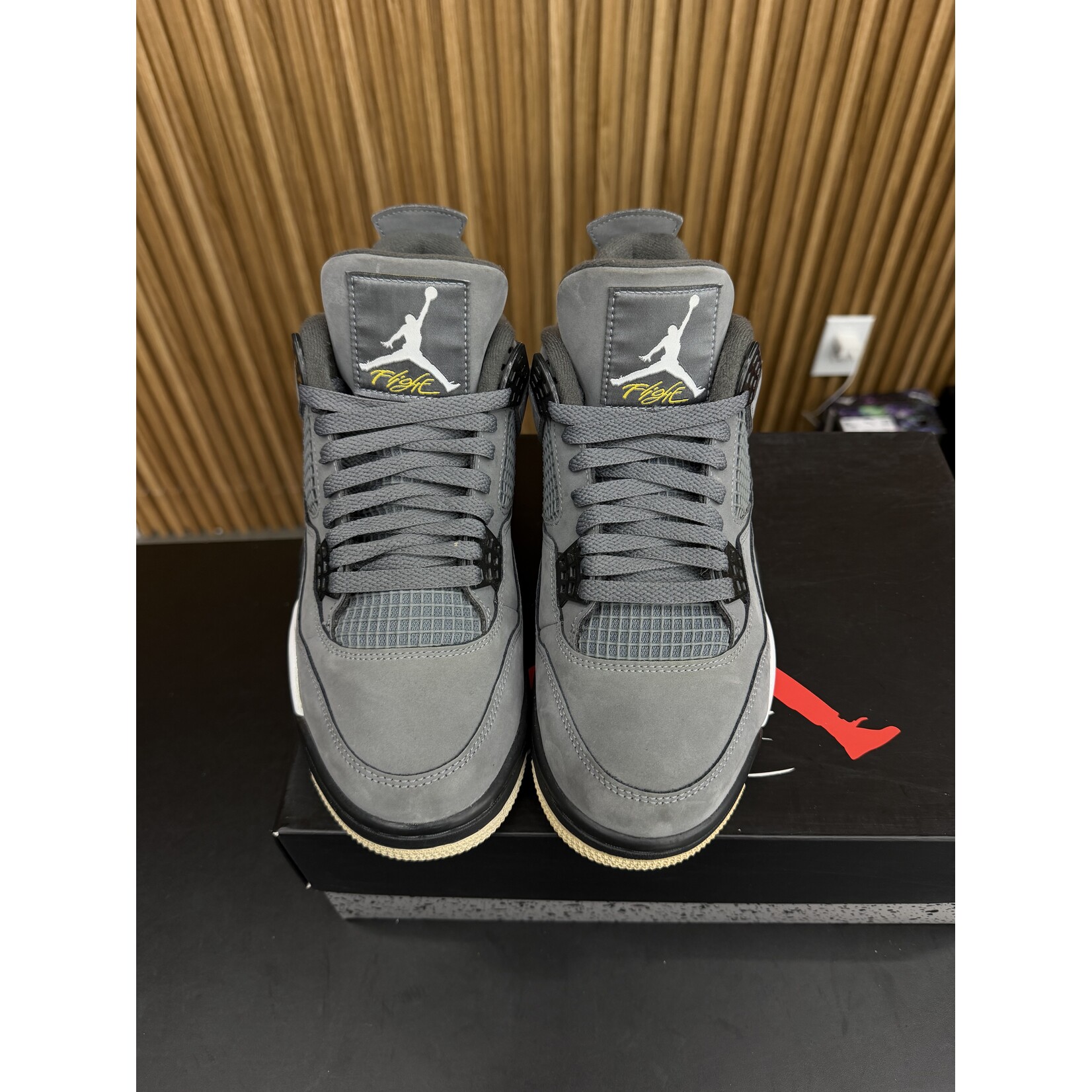 Jordan Jordan 4 Retro Cool Grey (2019) Size 8.5, PREOWNED