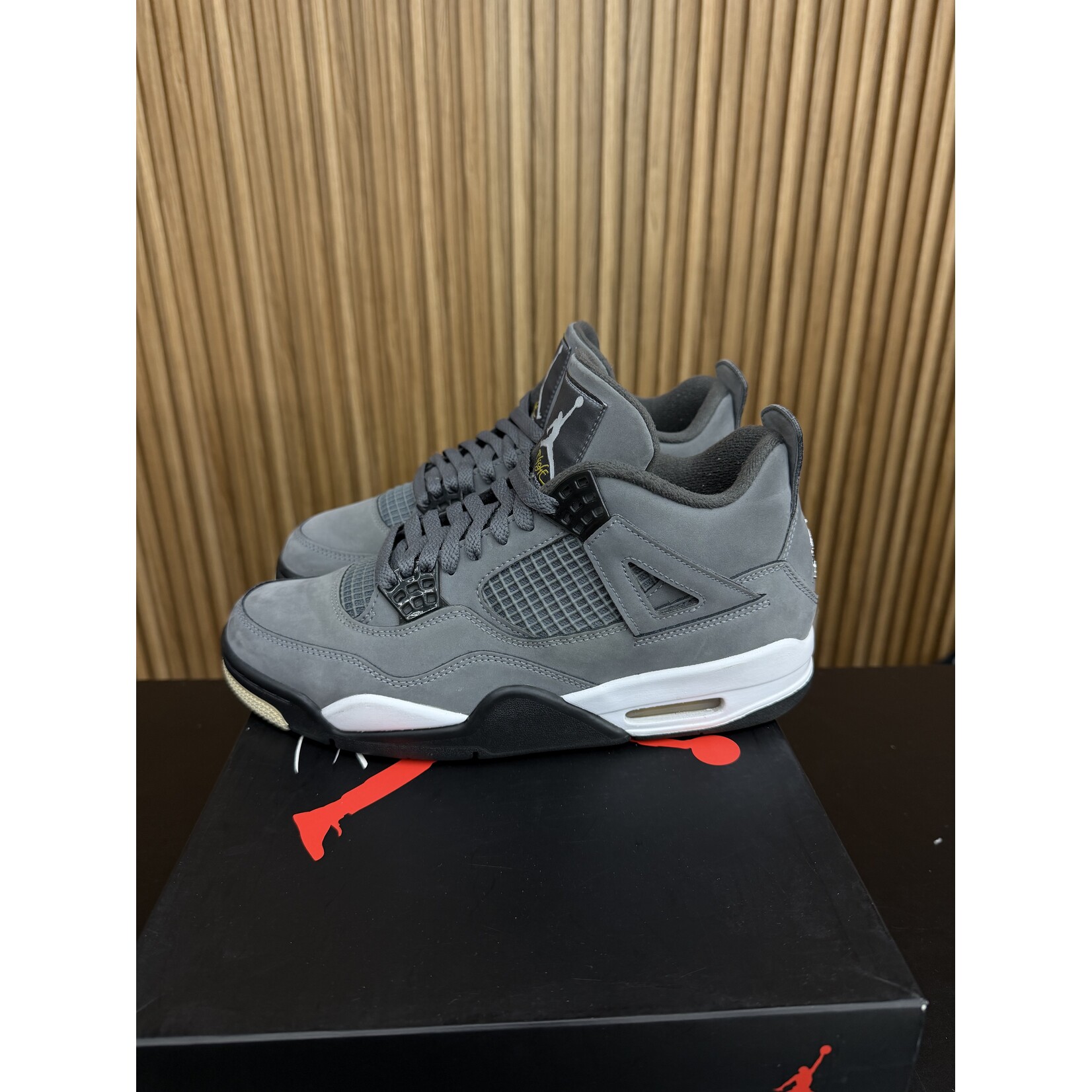 Jordan Jordan 4 Retro Cool Grey (2019) Size 8.5, PREOWNED