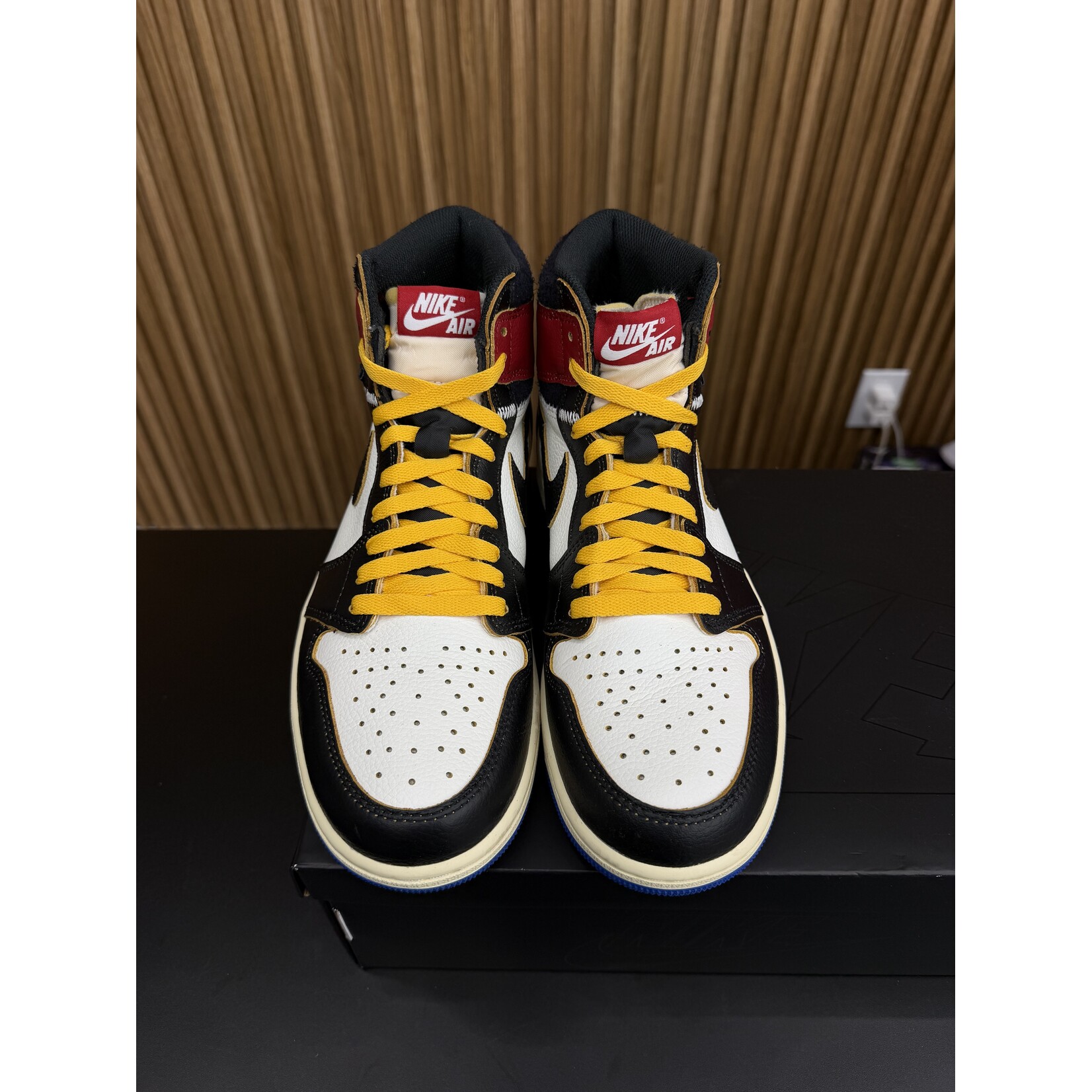 Jordan Jordan 1 Retro High OG SP Fragment x Union LA Varsity Red Sport Royal Size 9, PREOWNED