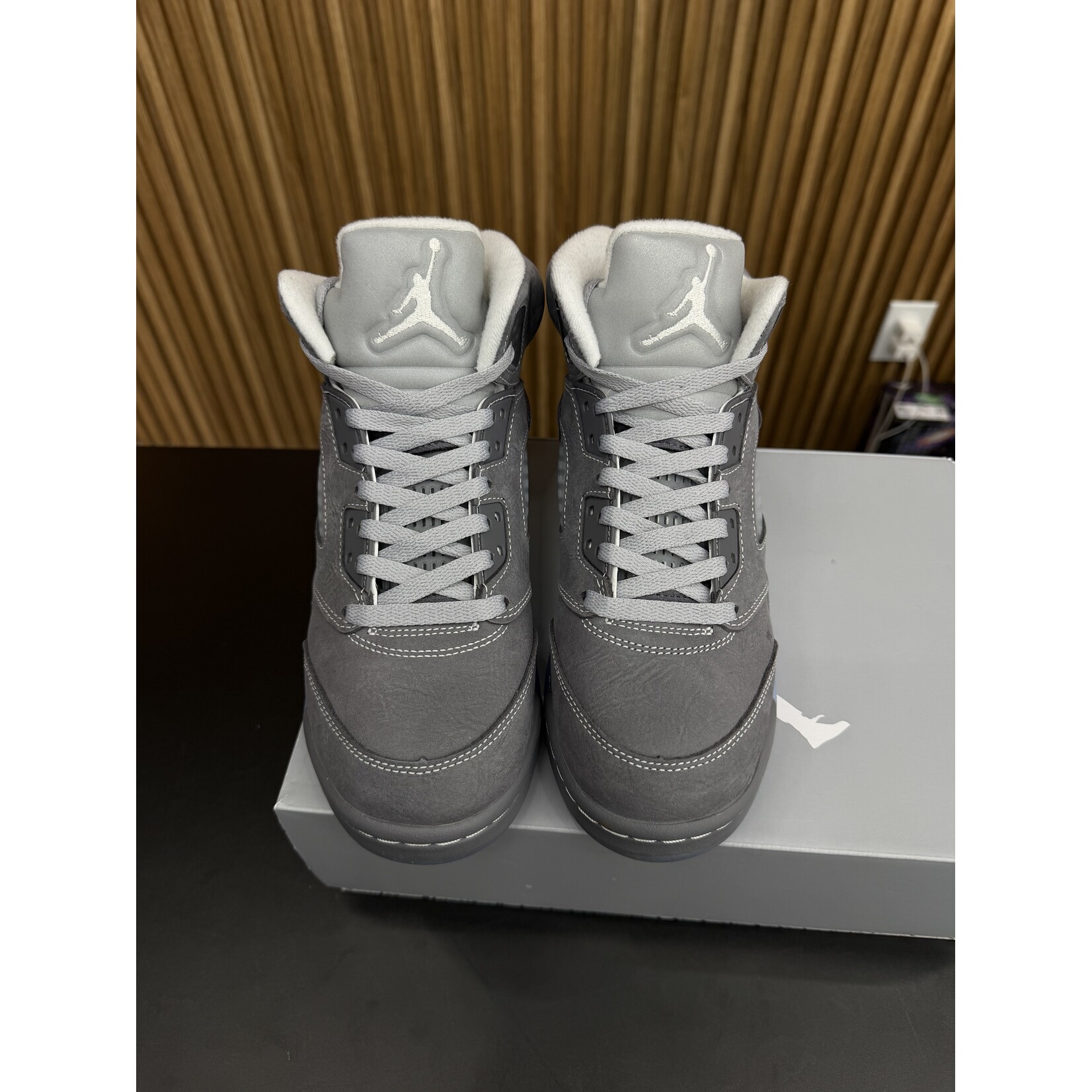 Jordan Jordan 5 Retro Wolf Grey (2026) (GS) Size 7, PREOWNED