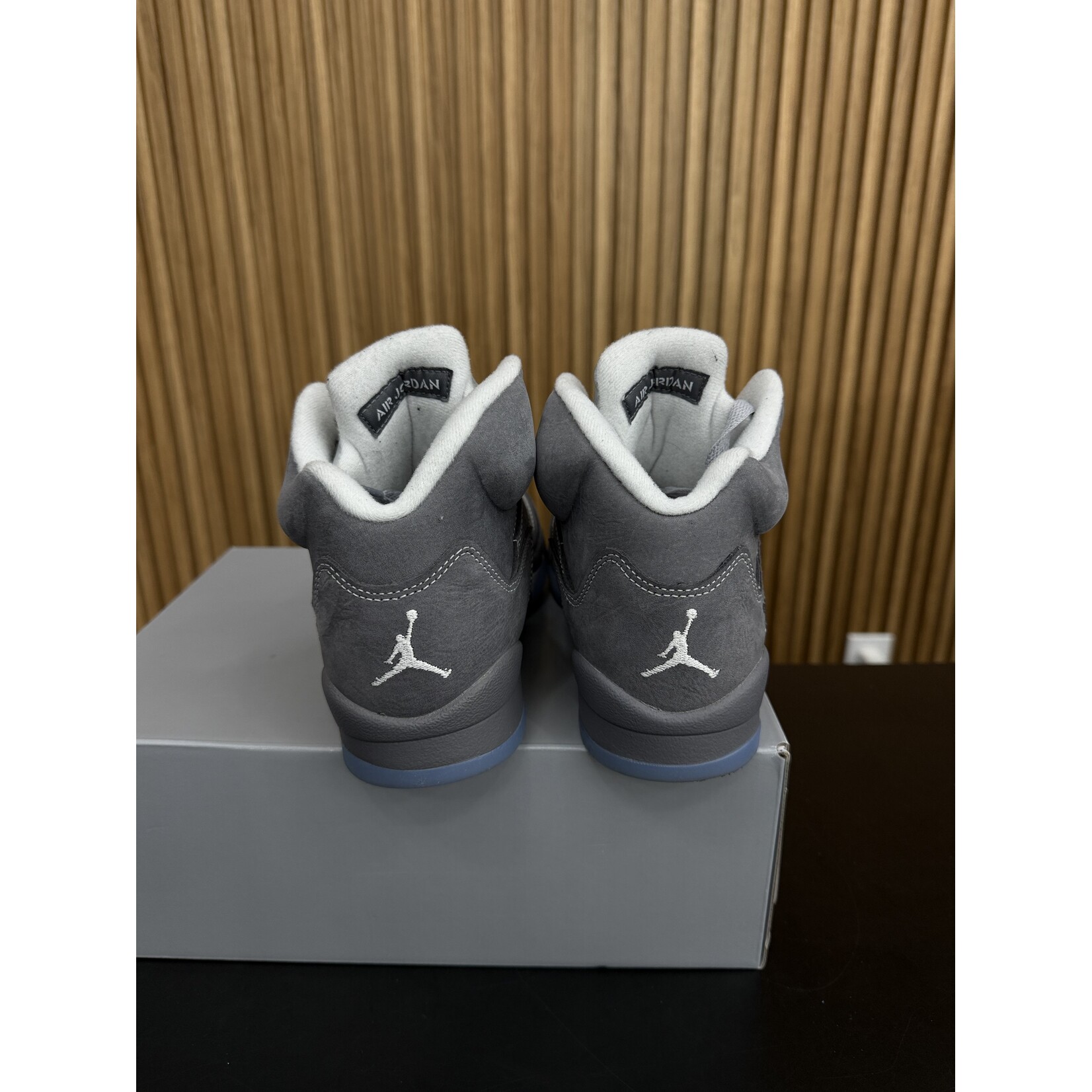Jordan Jordan 5 Retro Wolf Grey (2026) (GS) Size 7, PREOWNED