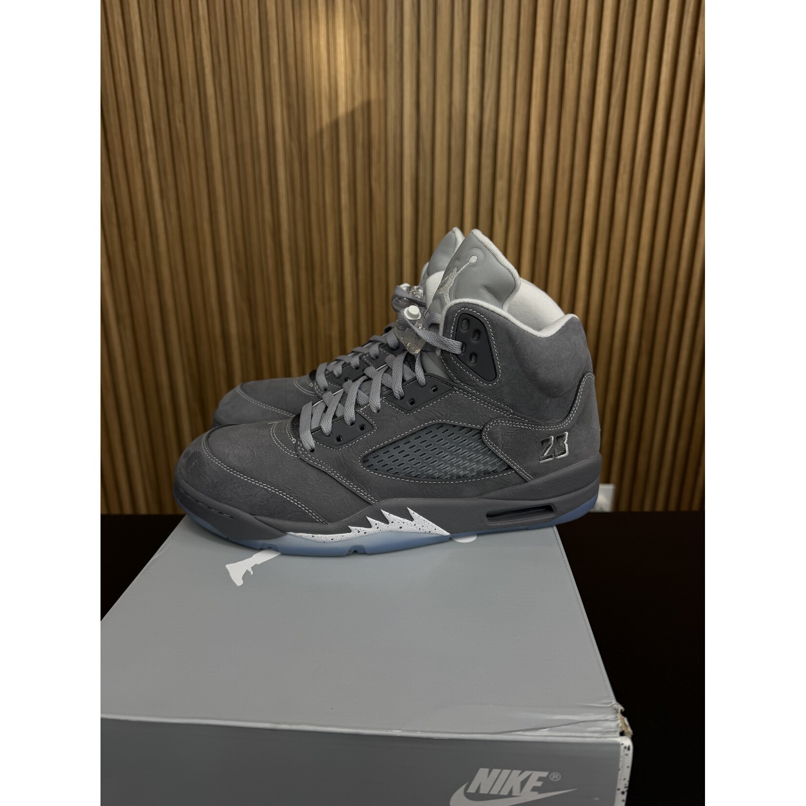 Jordan Jordan 5 Retro Wolf Grey (2026) Size 12, PREOWNED