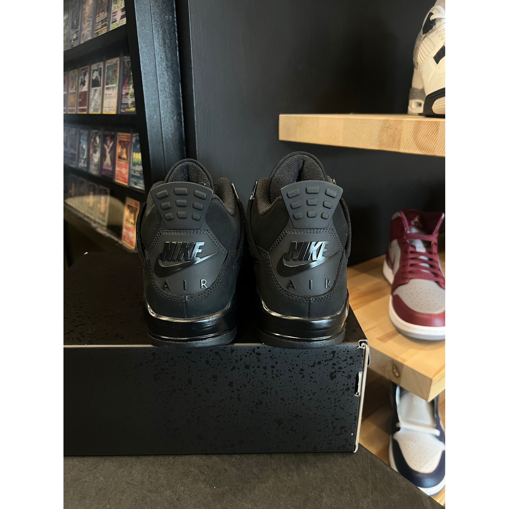 Jordan Jordan 4 Retro Black Cat (2025) Size 8, PREOWNED