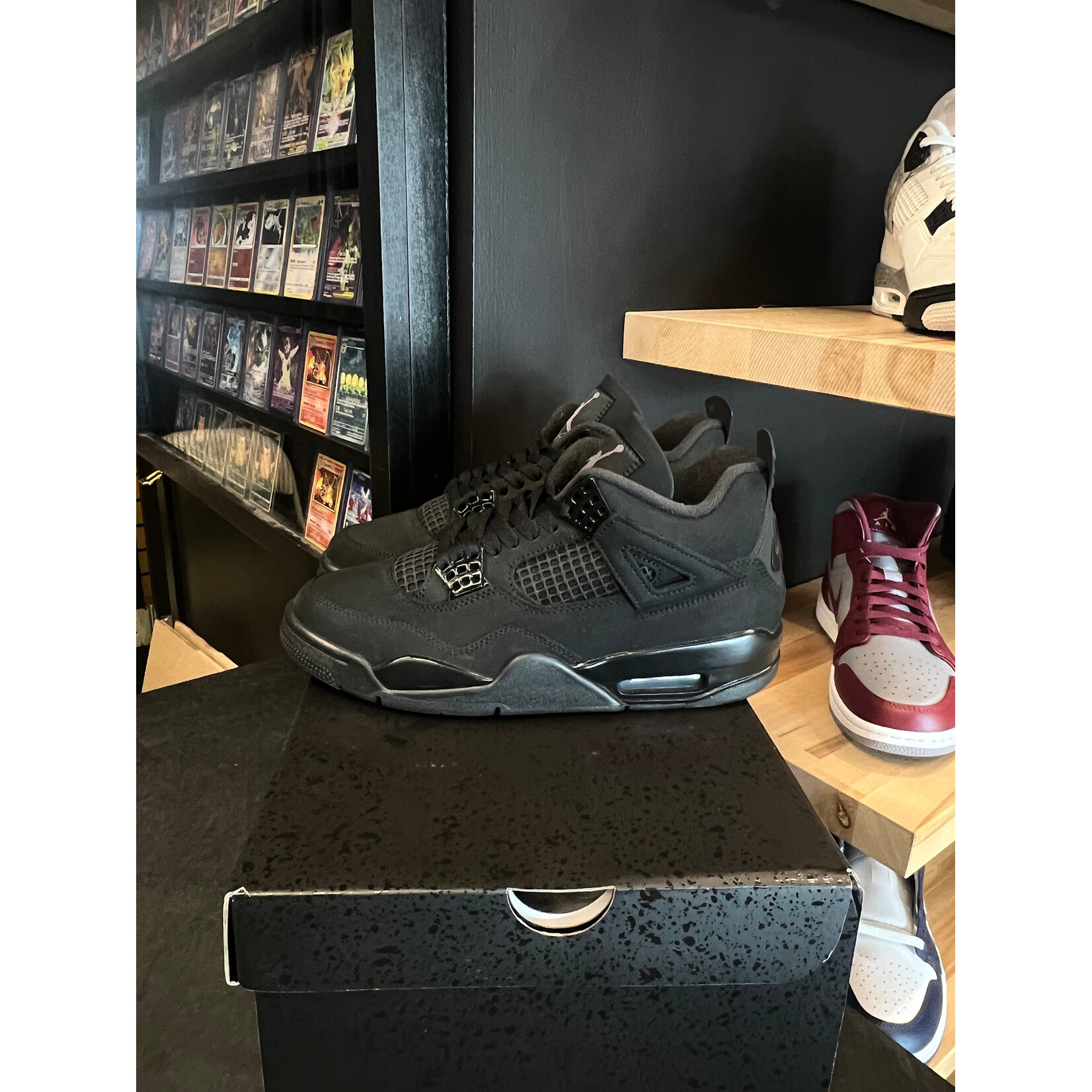 Jordan Jordan 4 Retro Black Cat (2025) Size 8, PREOWNED