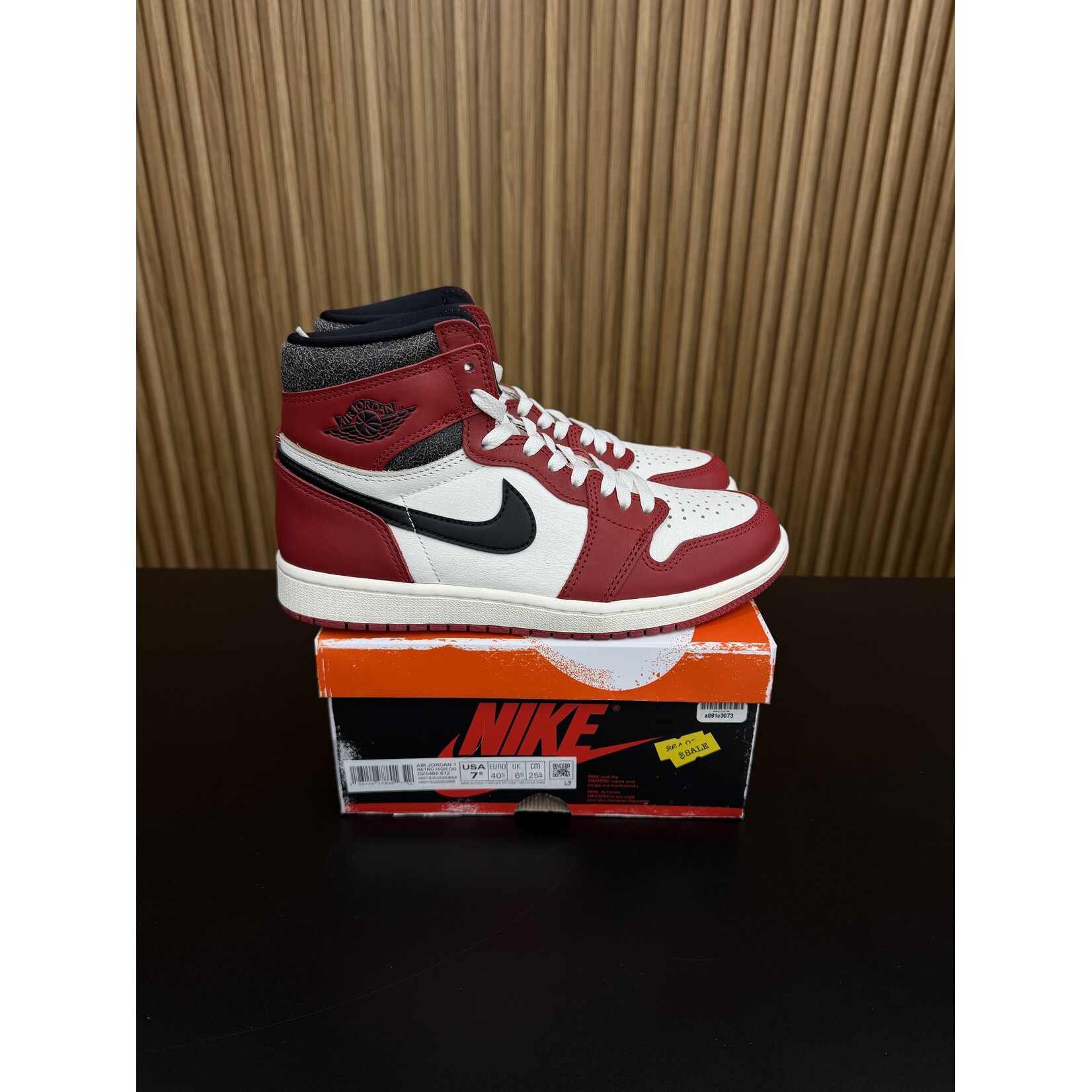 Jordan Jordan 1 Retro High OG Chicago Lost and Found Size 7.5, PREOWNED