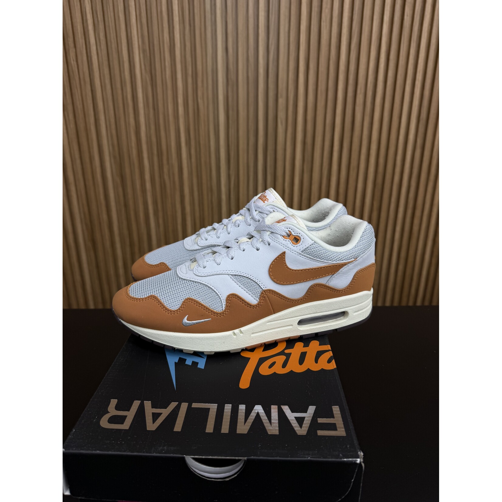 Nike Nike Air Max 1 Patta Waves Monarch (with Bracelet) Size 9, PREOWNED
