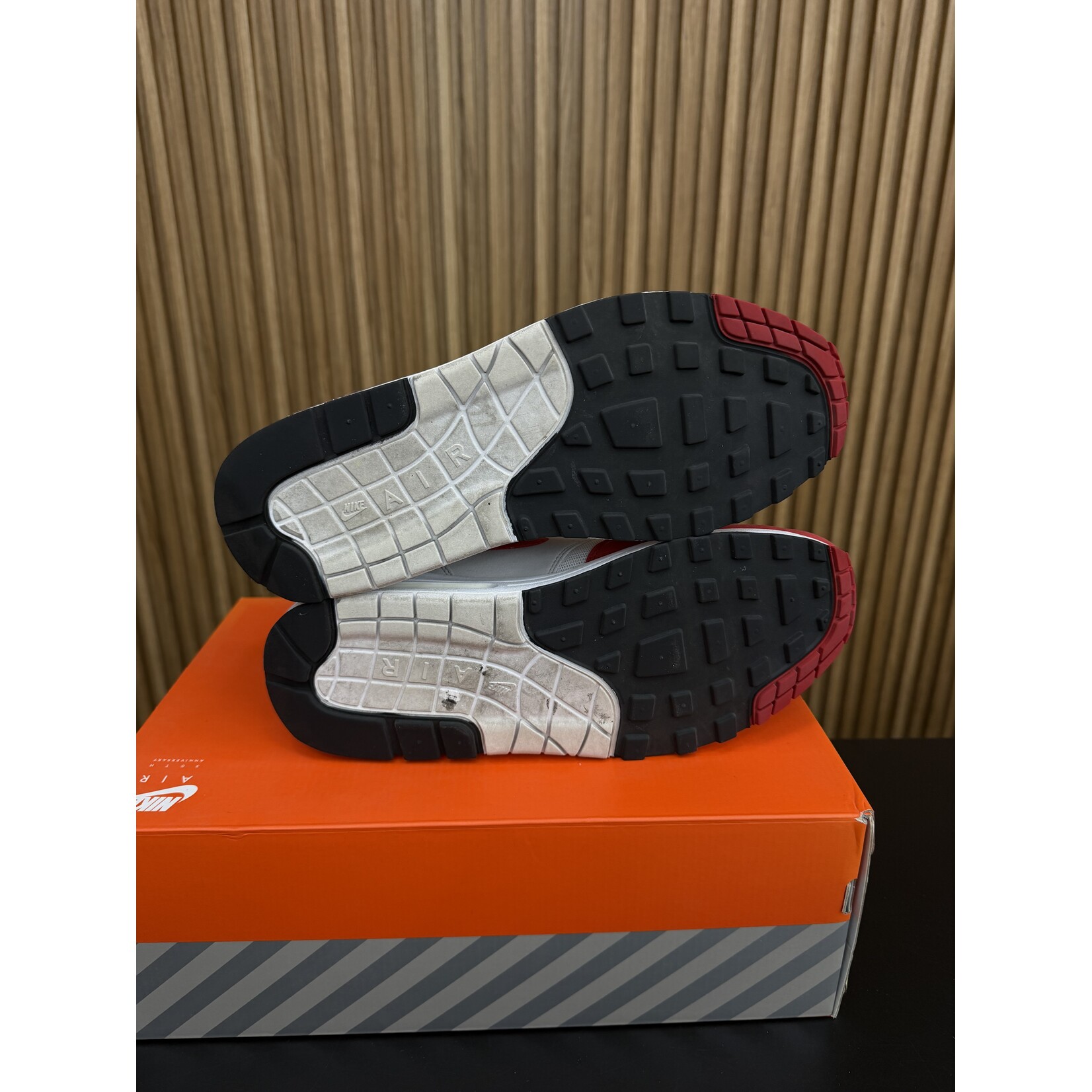 Nike Nike Air Max 1 Anniversary Red (2017/2018 Restock Pair) Size 9, PREOWNED