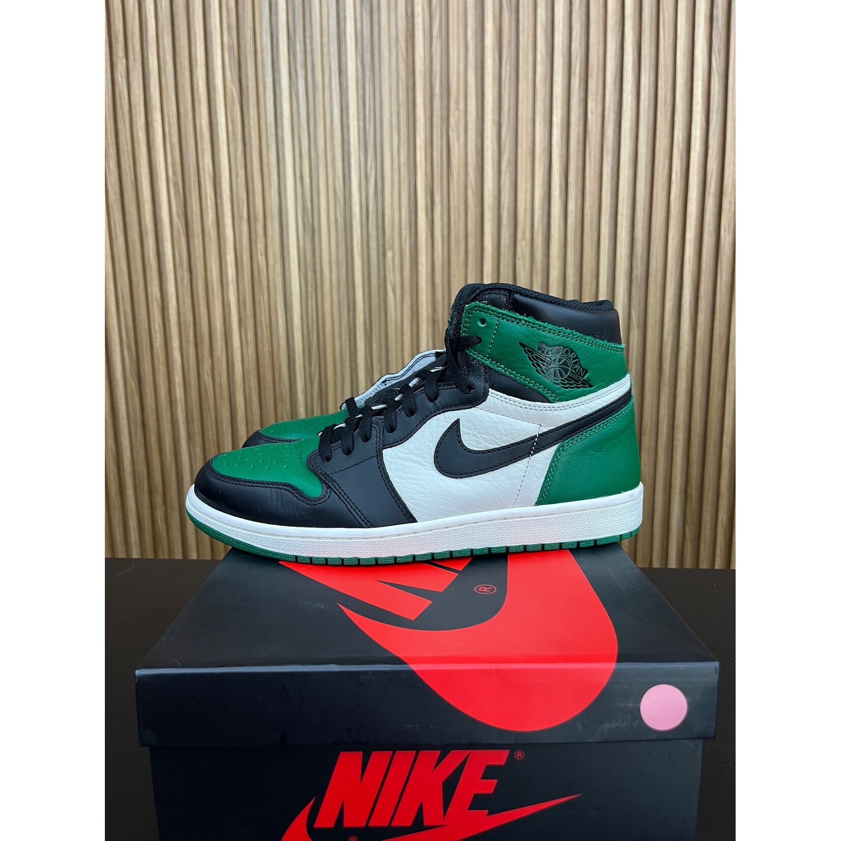 Jordan Jordan 1 Retro High Pine Green Size 11, PREOWNED