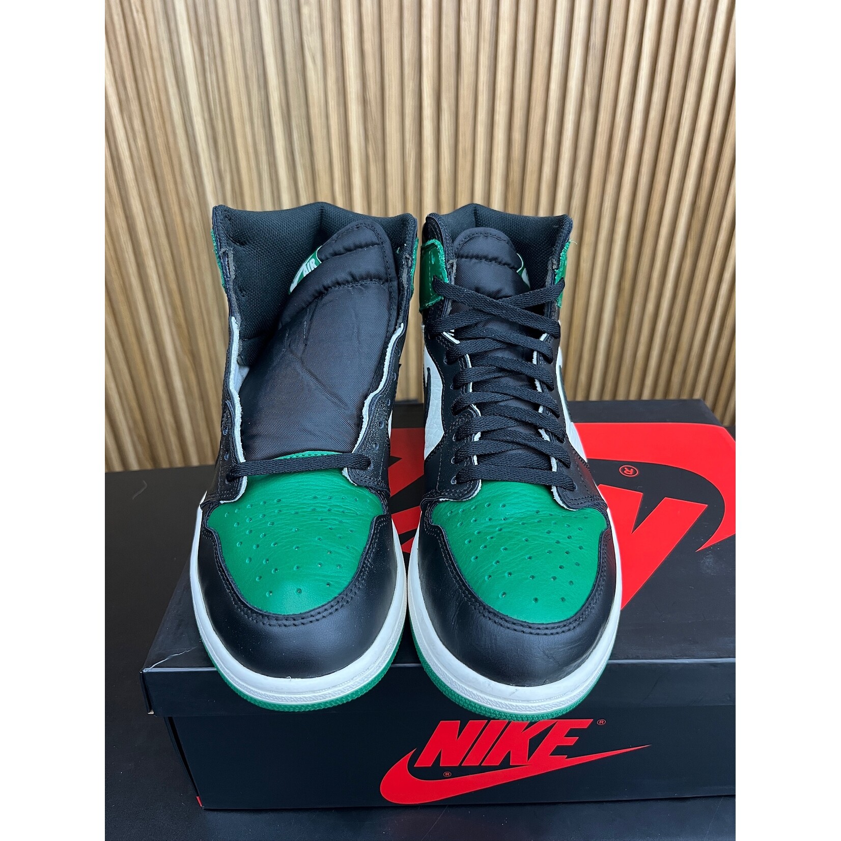 Jordan Jordan 1 Retro High Pine Green Size 11, PREOWNED