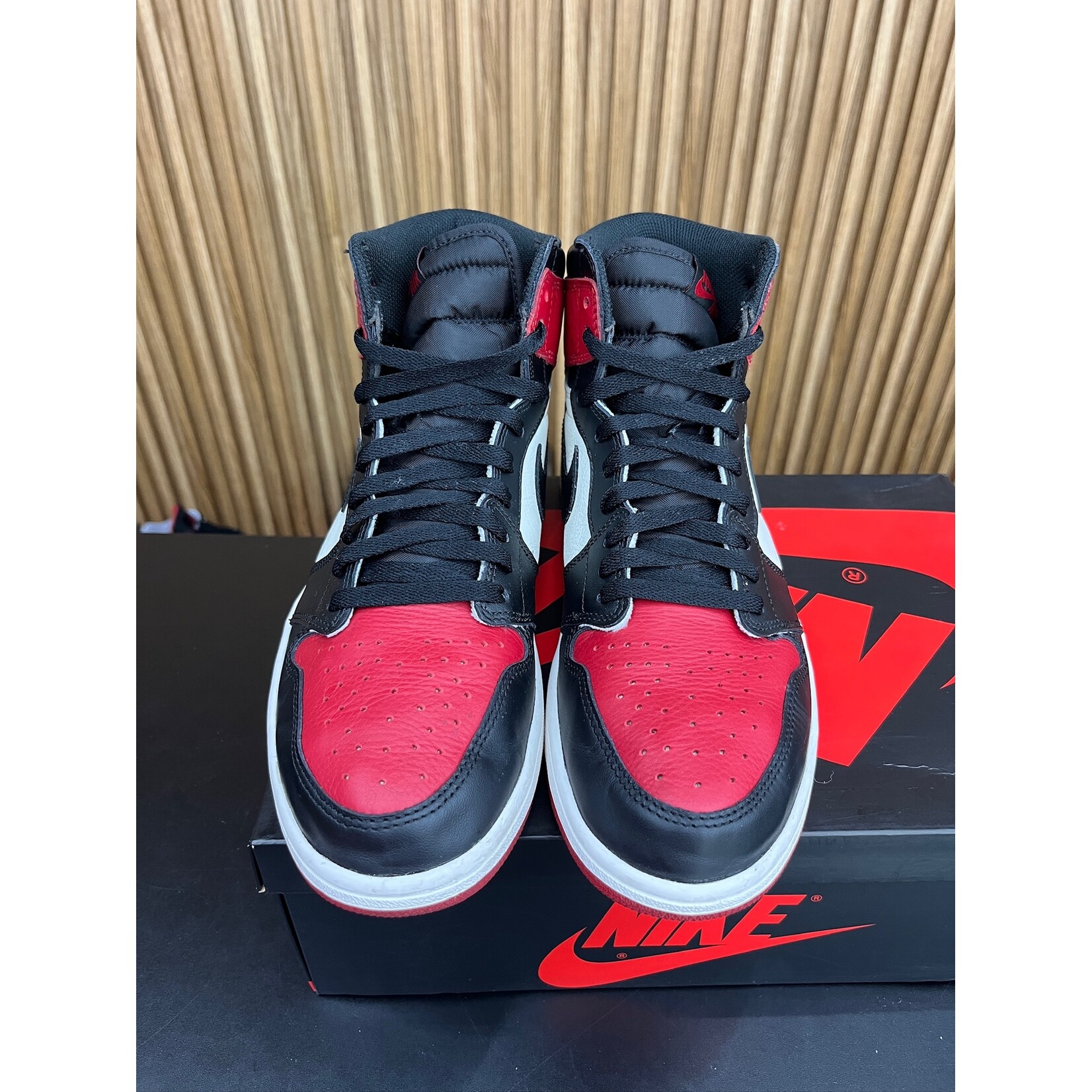 Jordan Jordan 1 Retro Bred Toe Size 11, PREOWNED