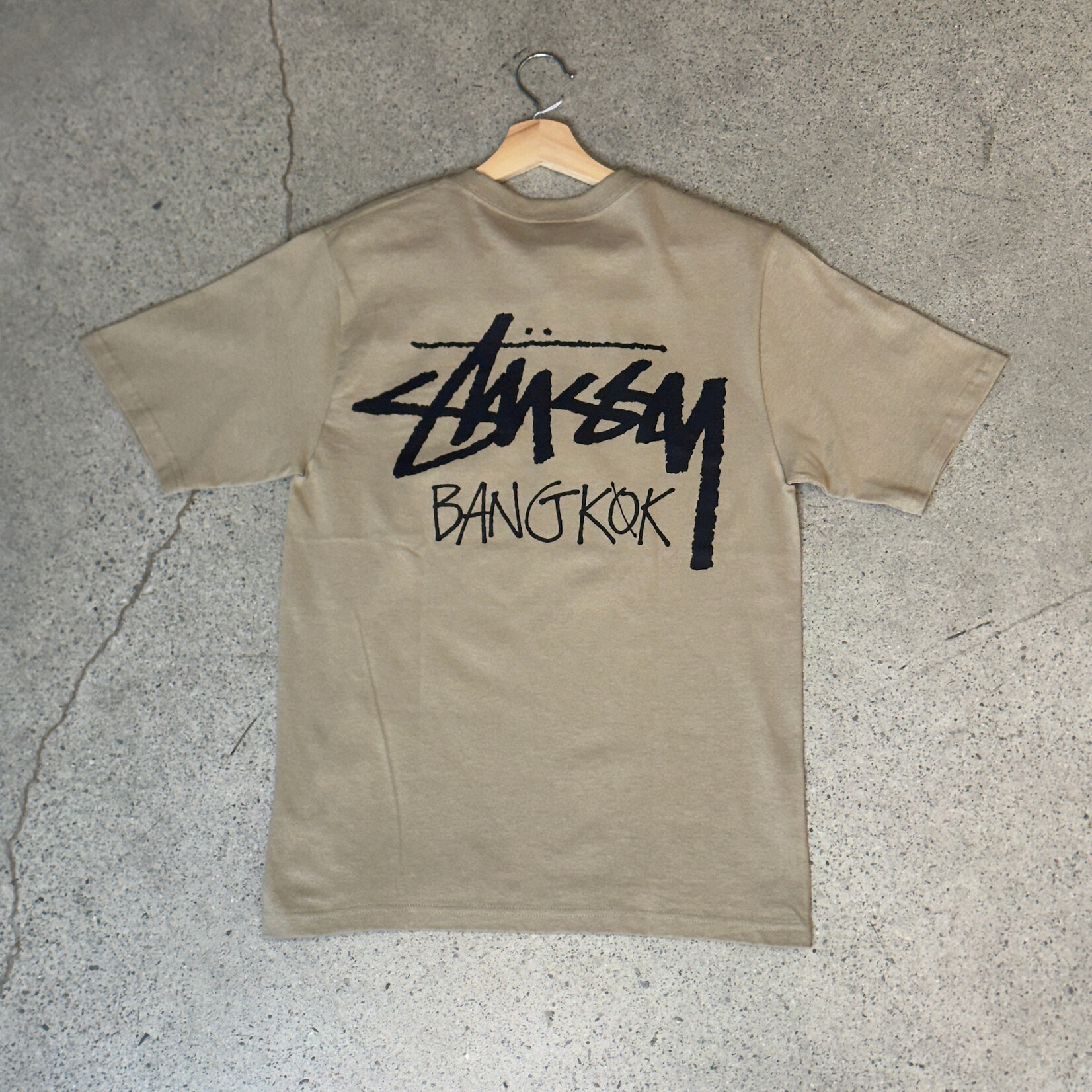 Stussy Stussy Chapter Tee Bangkok Khaki Size Small, DS BRAND NEW