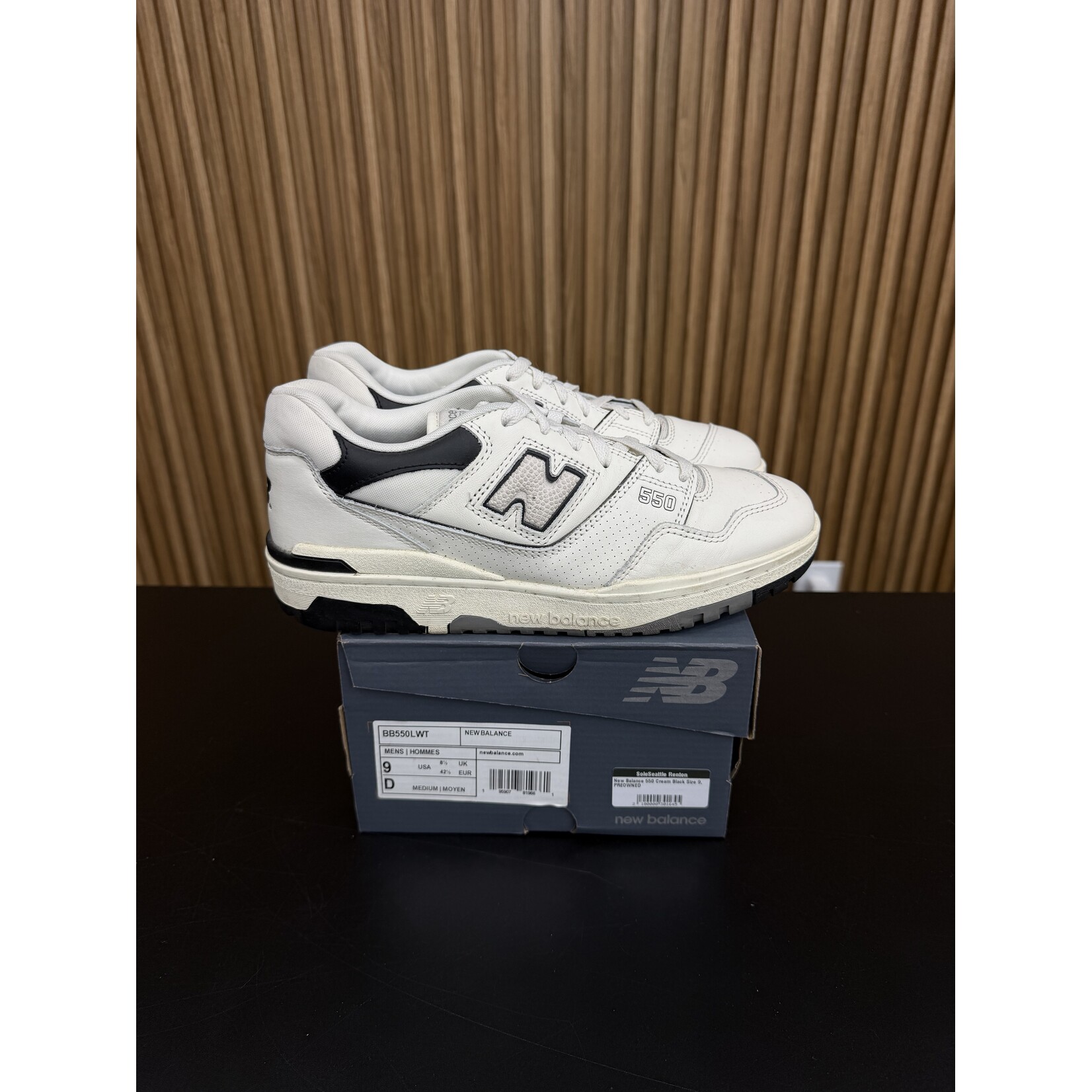 New New Balance 550 Cream Black Size 9, PREOWNED