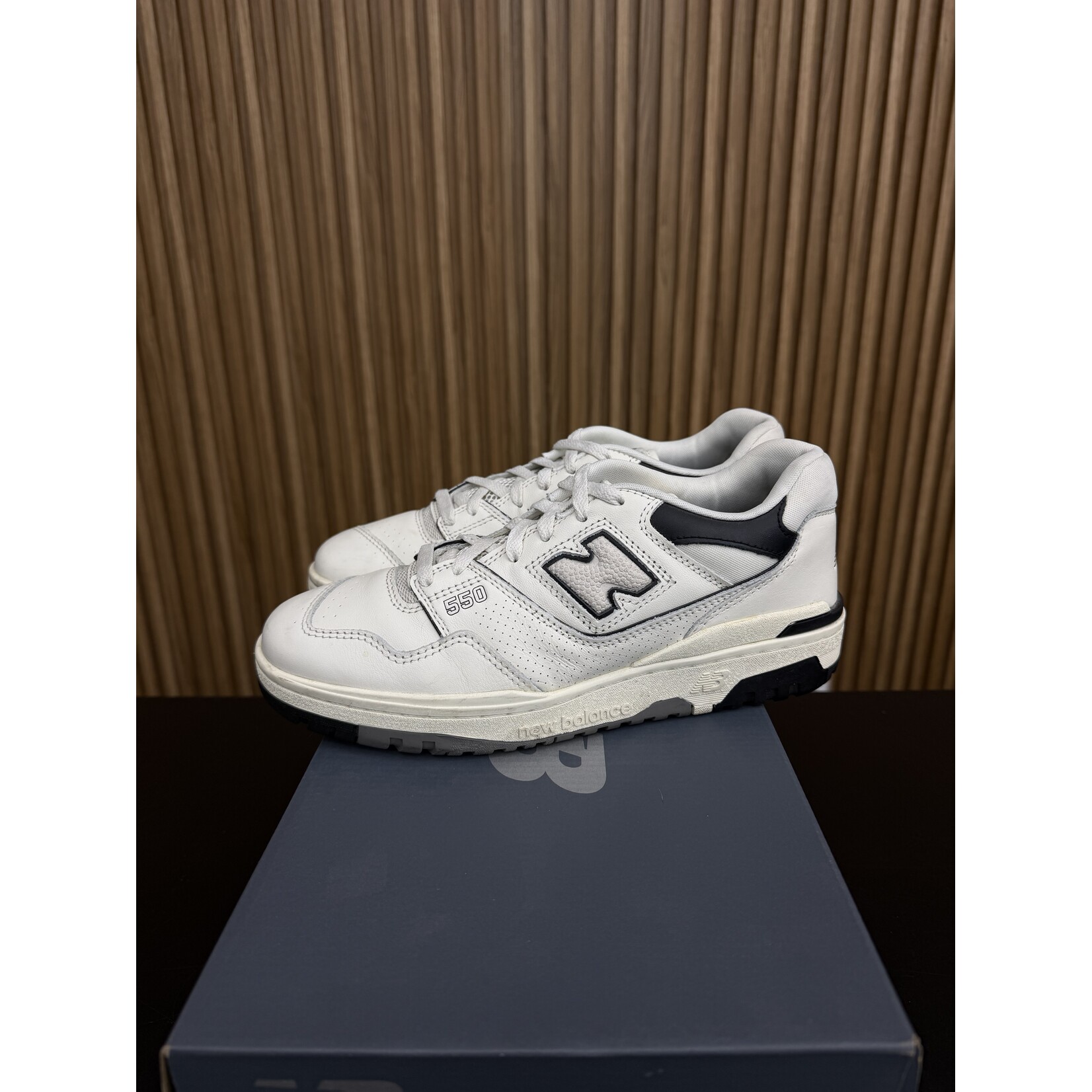 New New Balance 550 Cream Black Size 9, PREOWNED