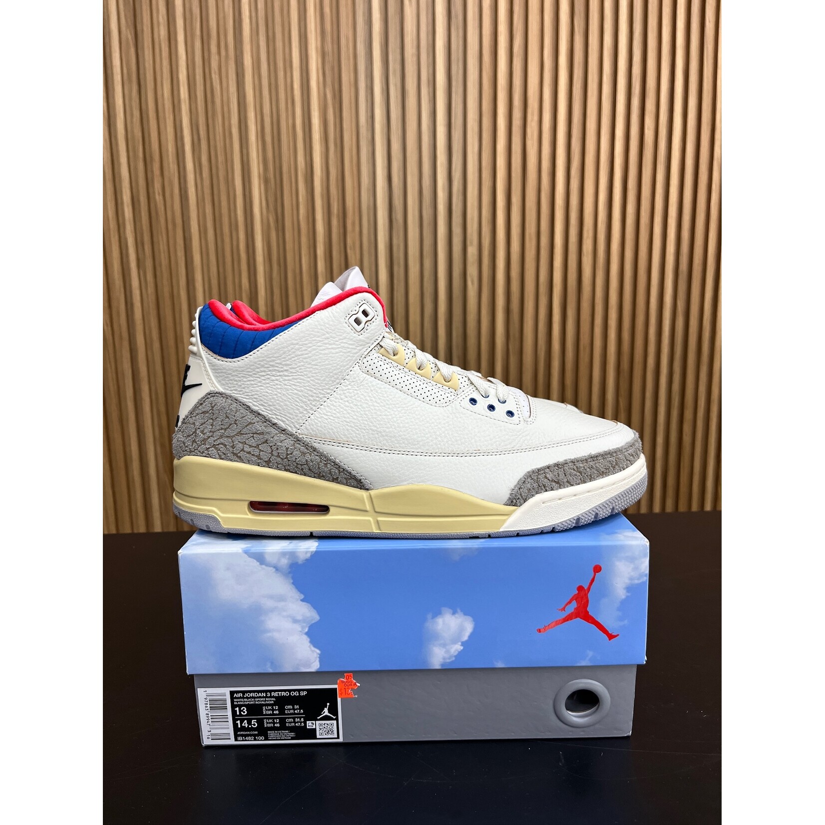 Jordan Jordan 3 Retro Seoul 2.0 Size 13, PREOWNED