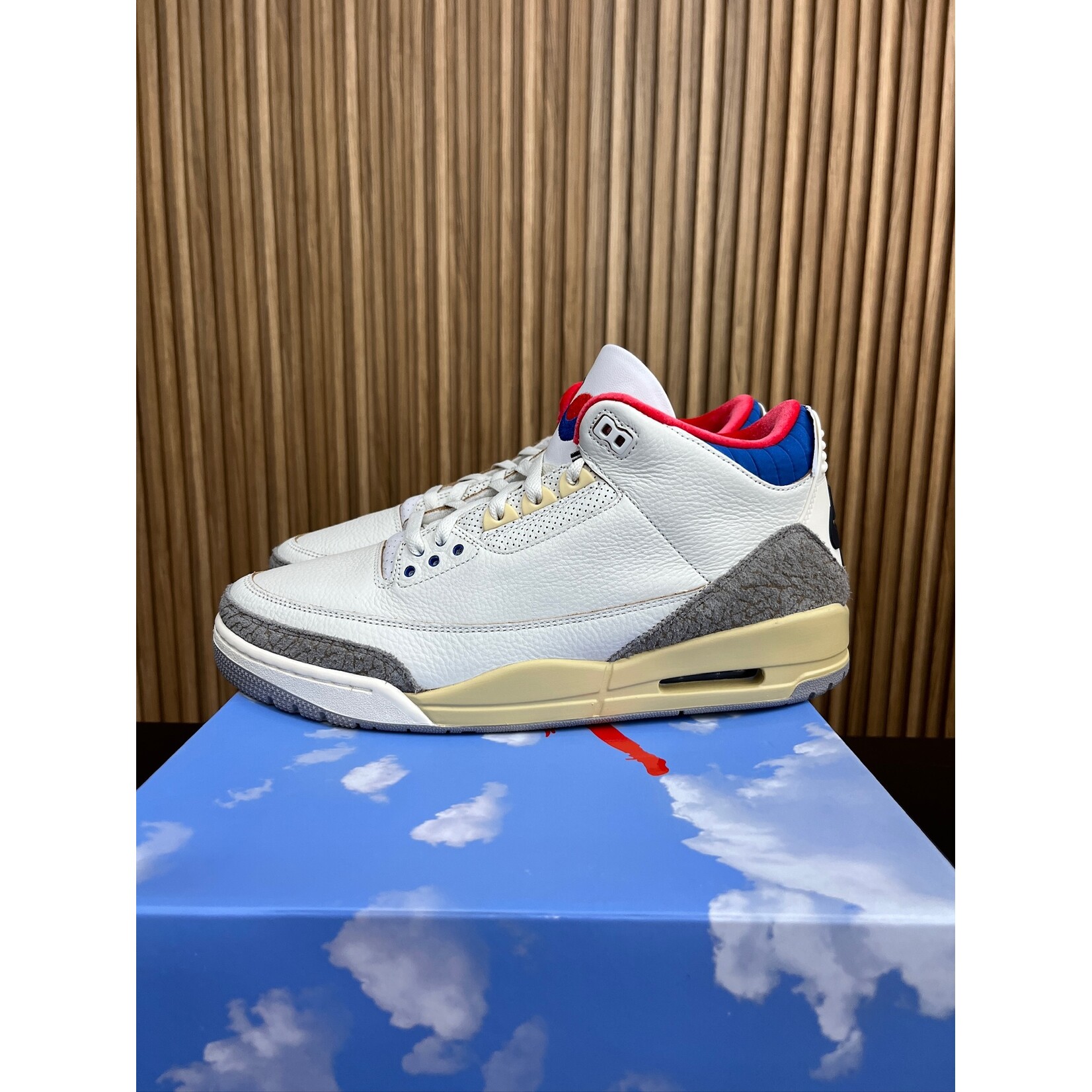 Jordan Jordan 3 Retro Seoul 2.0 Size 13, PREOWNED