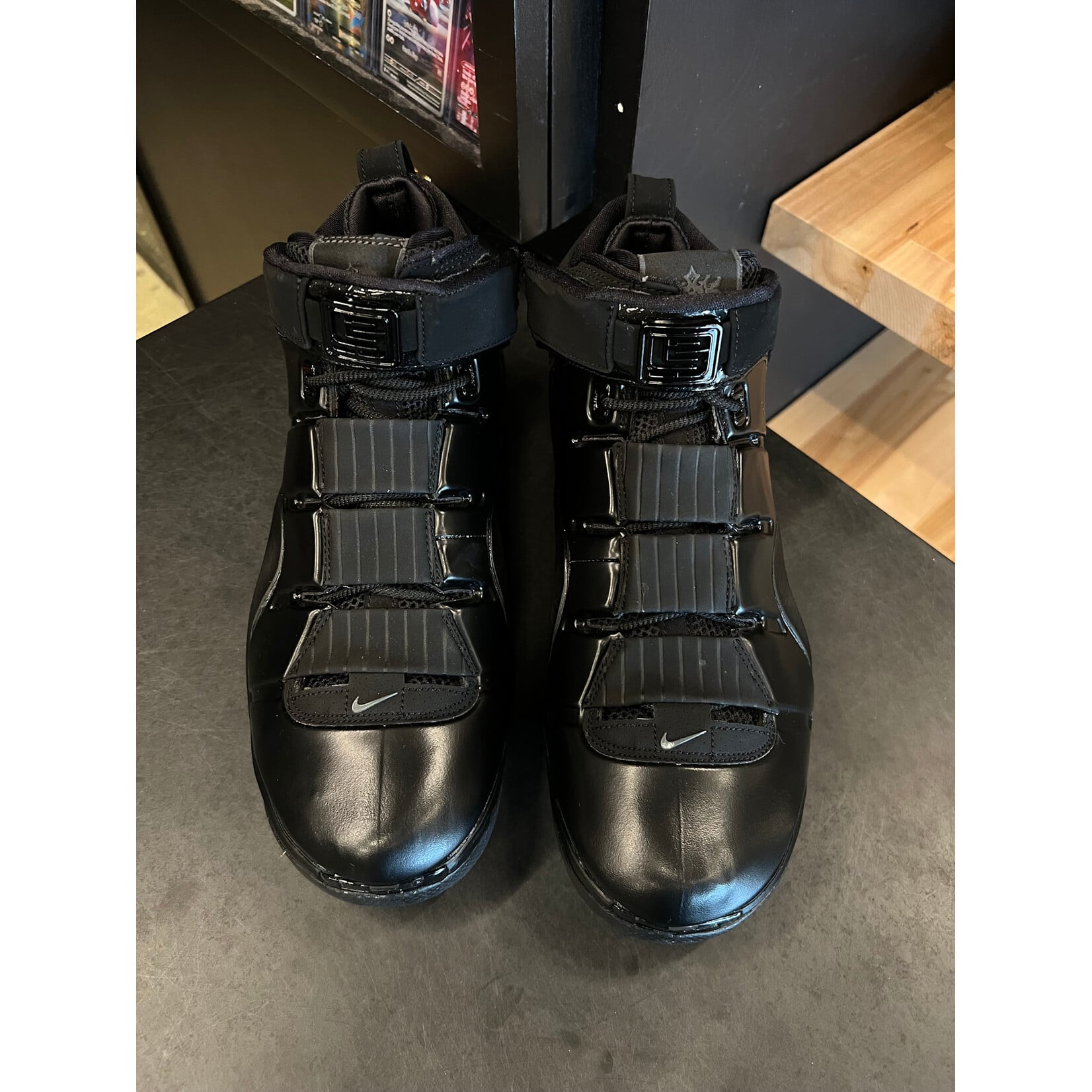 Nike Nike LeBron 4 Black Anthracite (2023) Size 9, PREOWNED