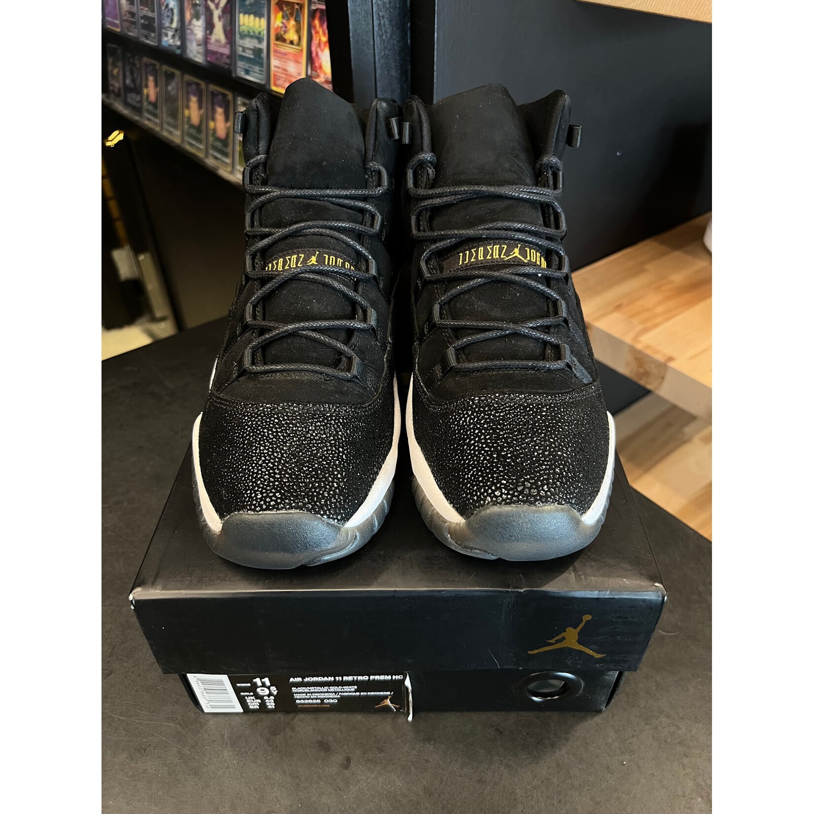 Jordan Jordan 11 Retro Heiress Black Stingray (GS) Size 11W, PREOWNED