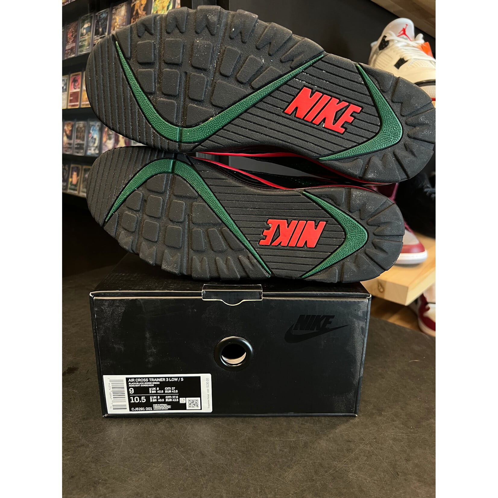 Nike Nike Cross Trainer Low Supreme Black Green Red Size 9, PREOWNED
