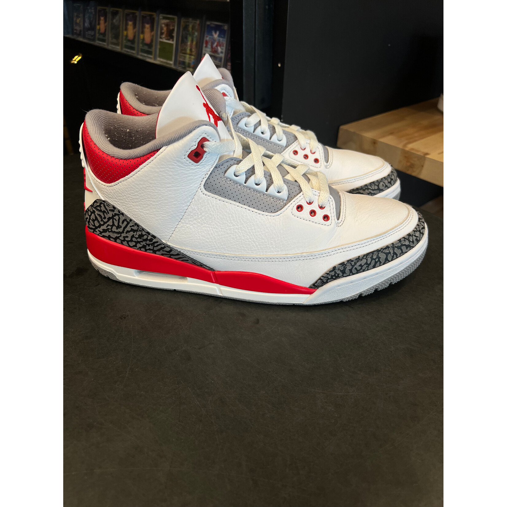 Jordan Jordan 3 Retro Fire Red (2022) Size 11.5, PREOWNED
