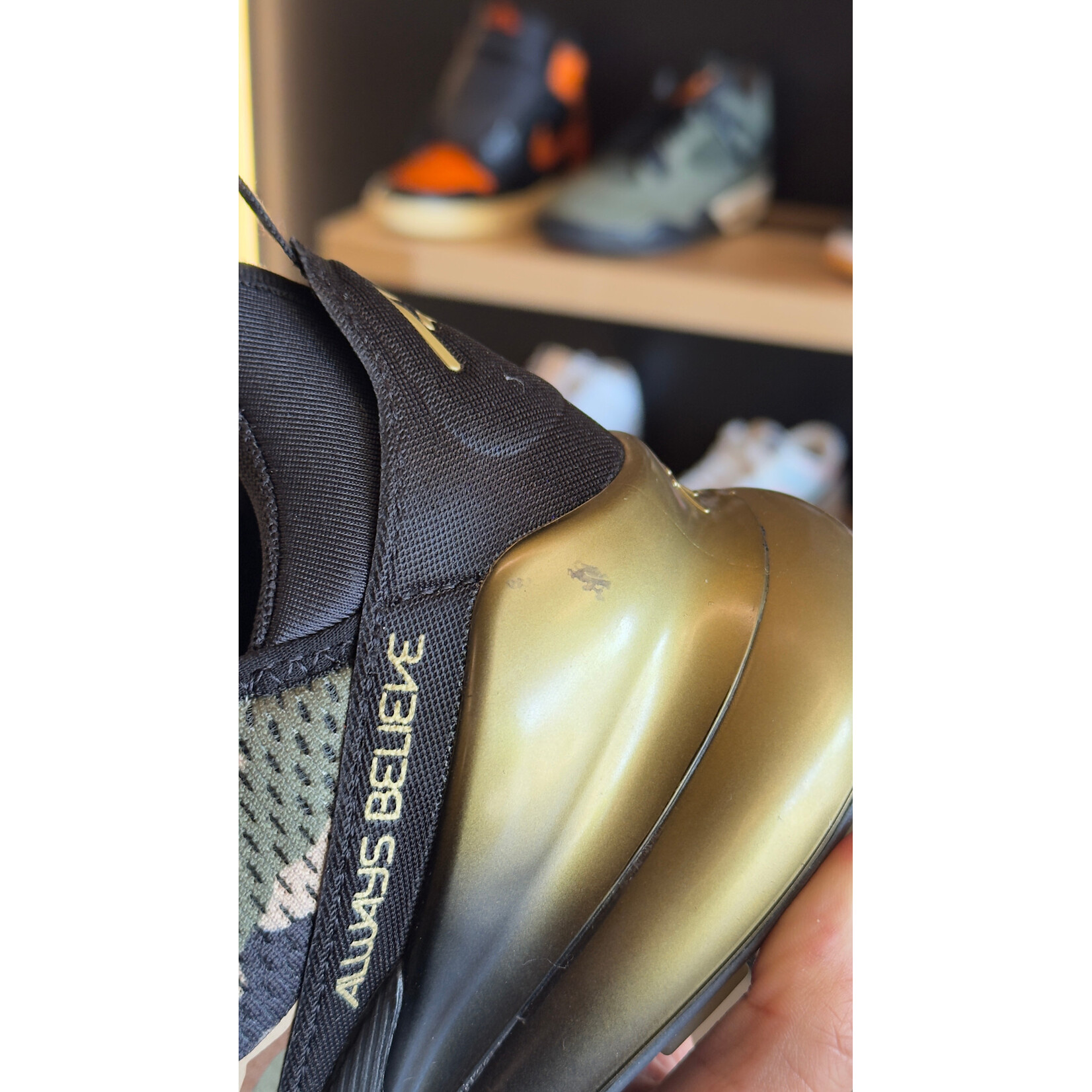 Nike Nike Air Max 270 Doernbecher (2018) Size 9, DS BRAND NEW FACTORY FLAW