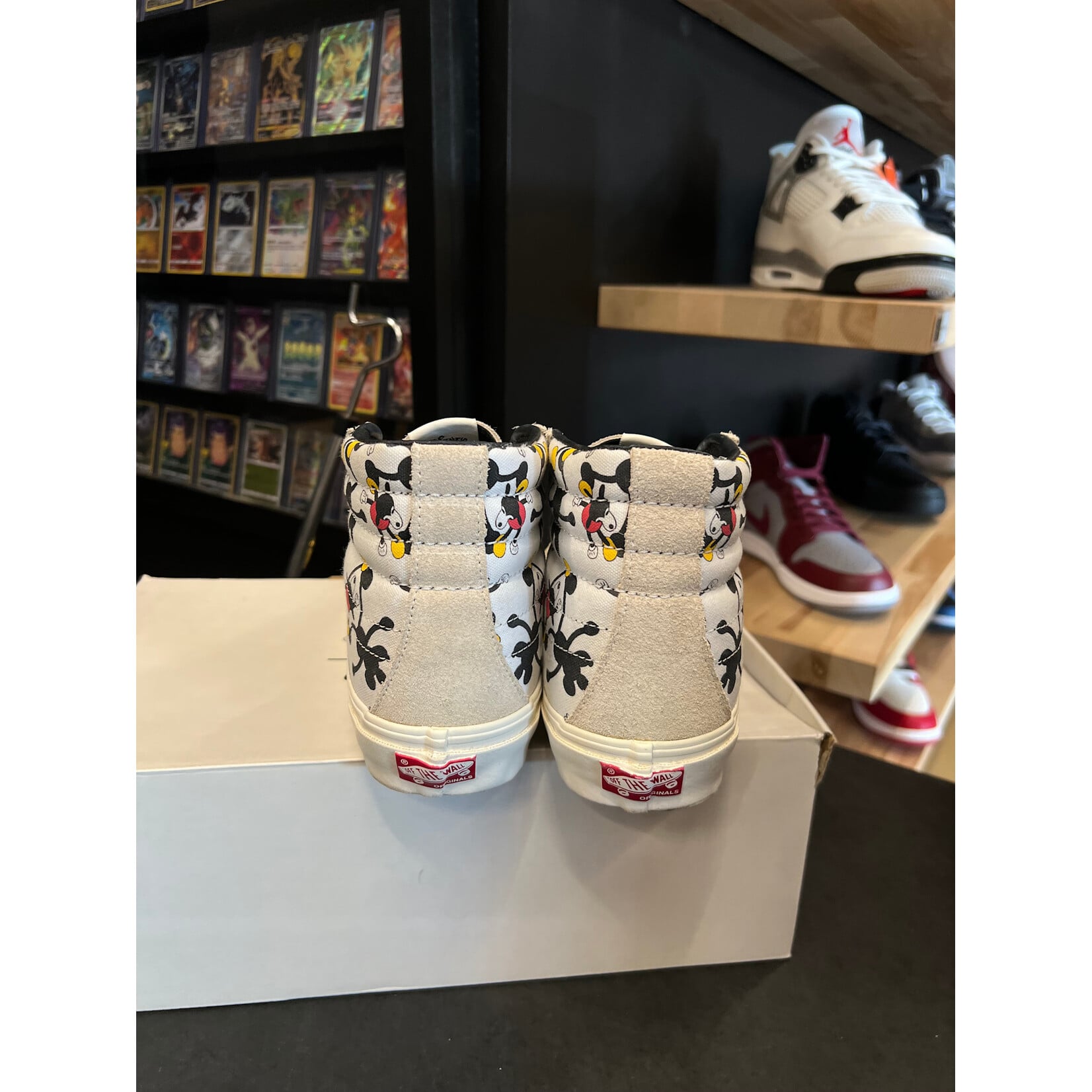 Vans Vans Sk8-Hi LX Mickey 90th Size 10, PREOWNED