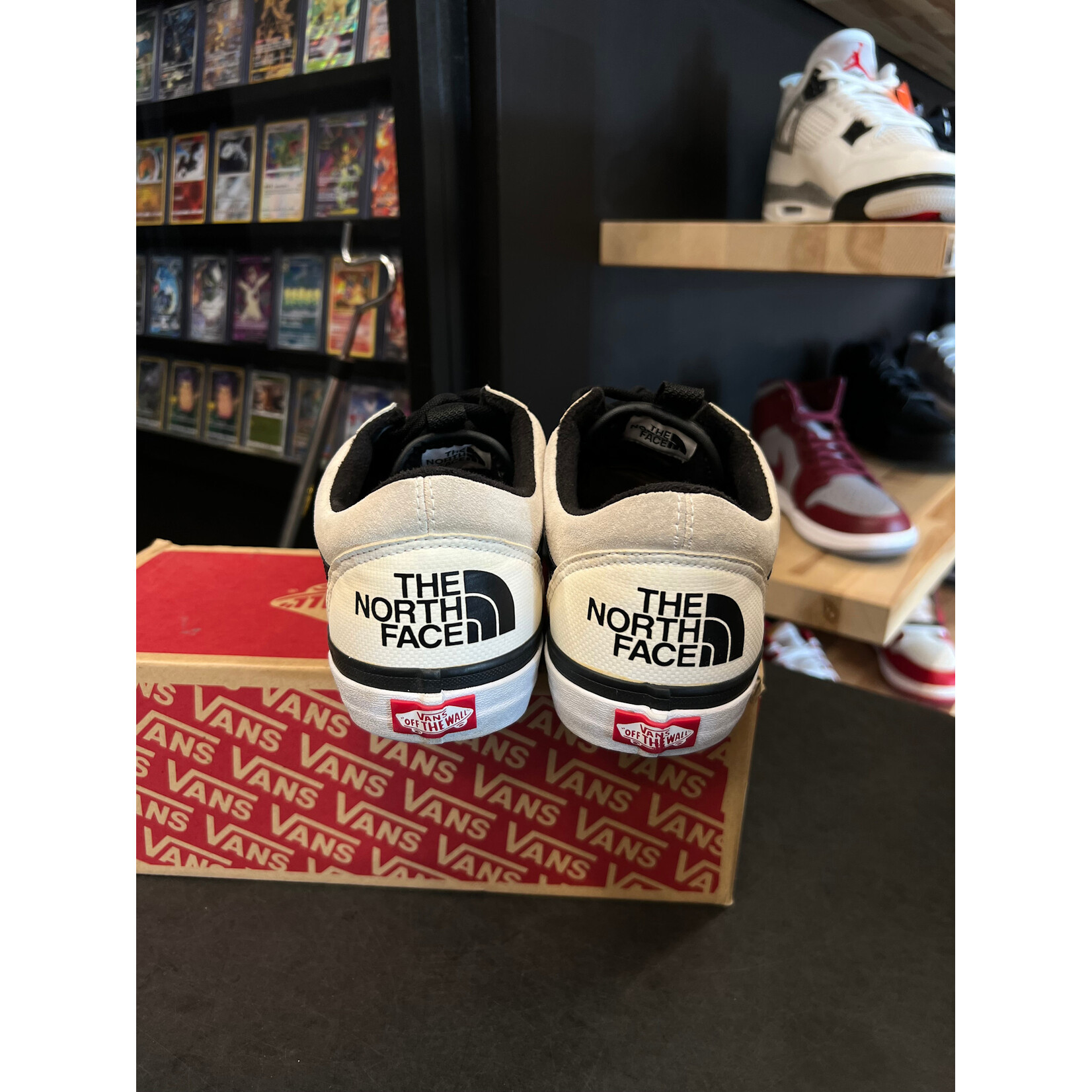 Vans Vans Old Skool MTE DX Size 10, PREOWNED