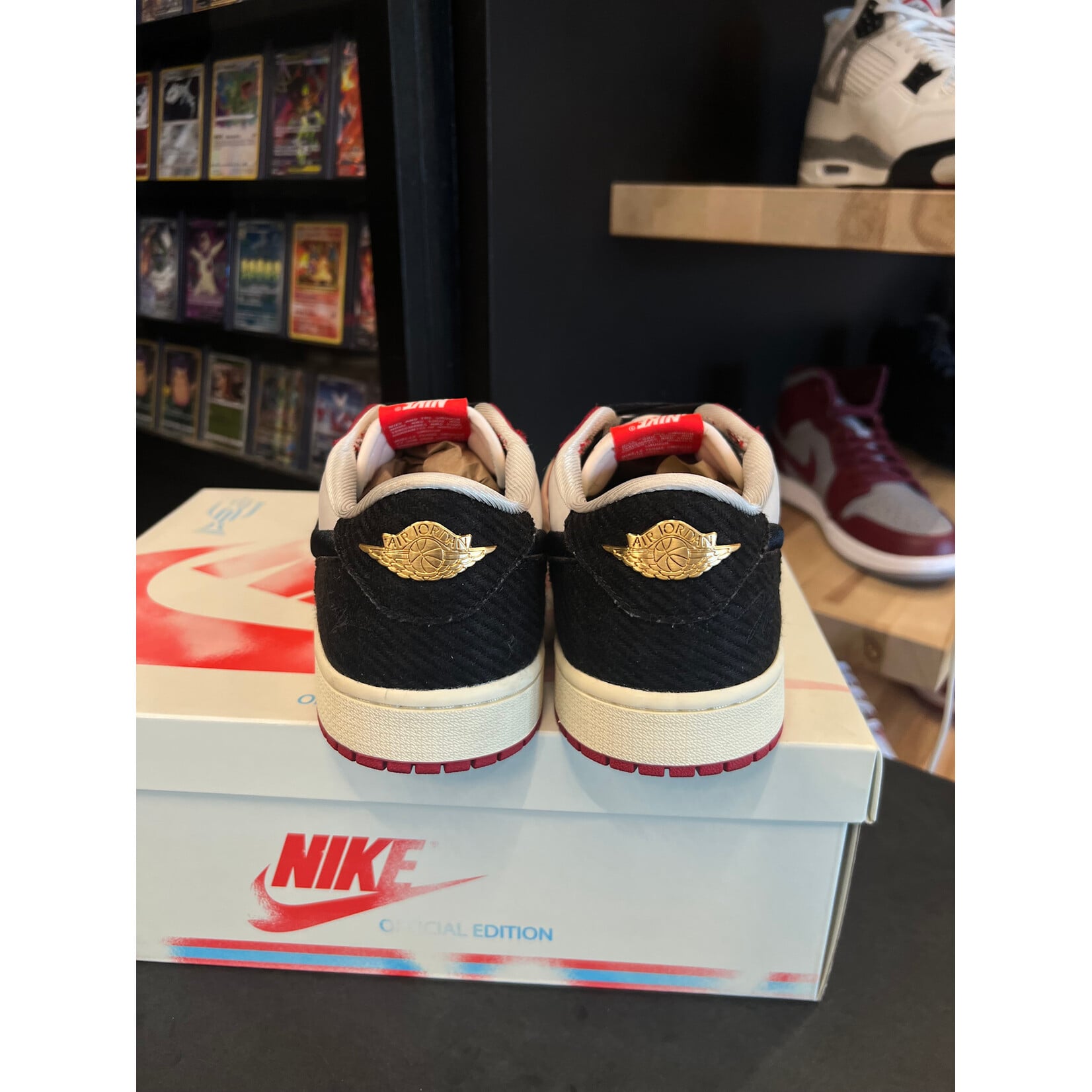 Jordan Jordan 1 Retro Low OG Trophy Room Rookie Card Away Size 10, PREOWNED