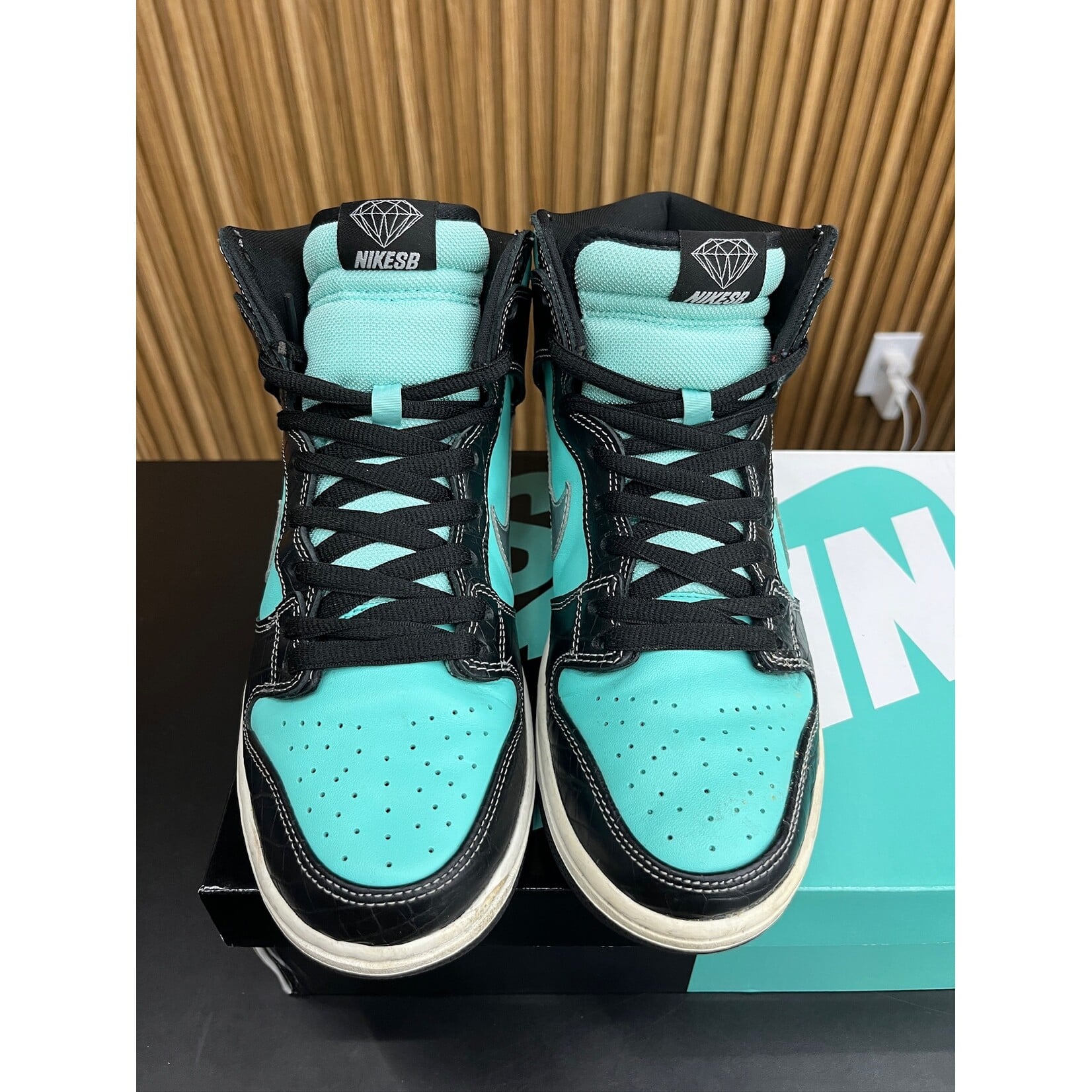 Nike Nike SB Dunk High Diamond Supply Co. Size 10, PREOWNED