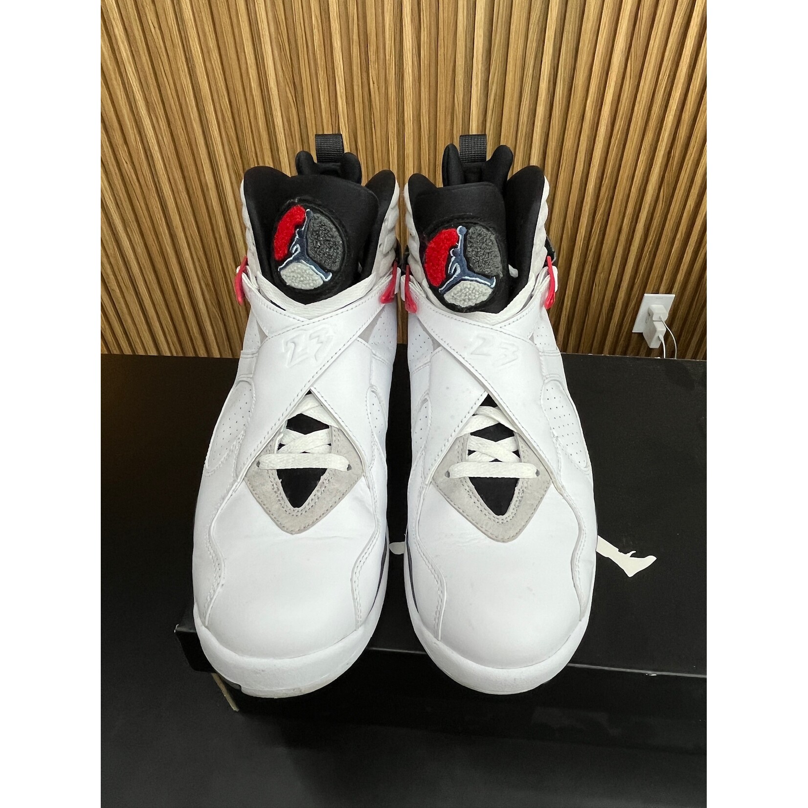 Jordan Jordan 8 Retro Bugs Bunny (2013) Size 11, PREOWNED