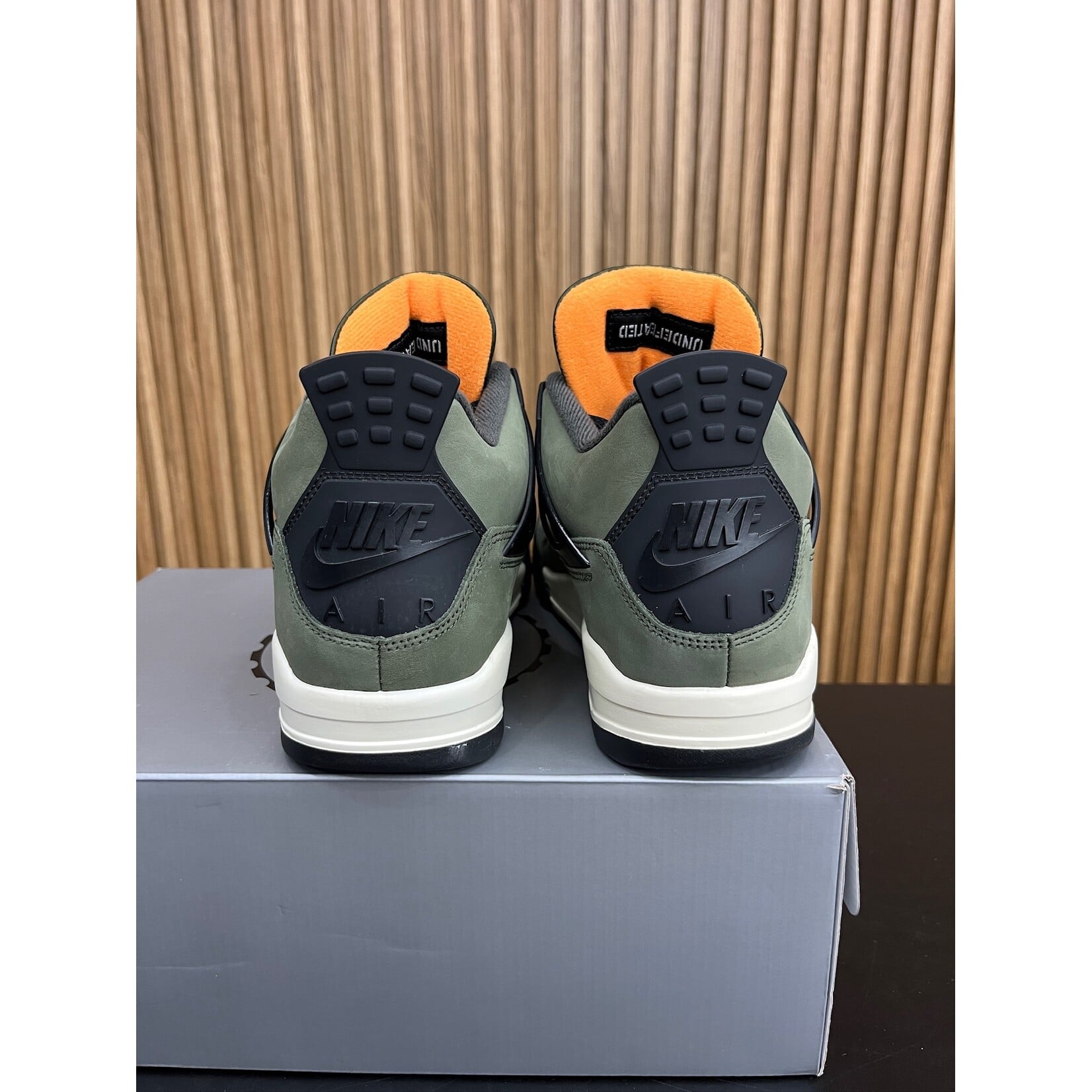 Jordan Jordan 4 Retro OG SP Undefeated (2025) Size 10.5, PREOWNED