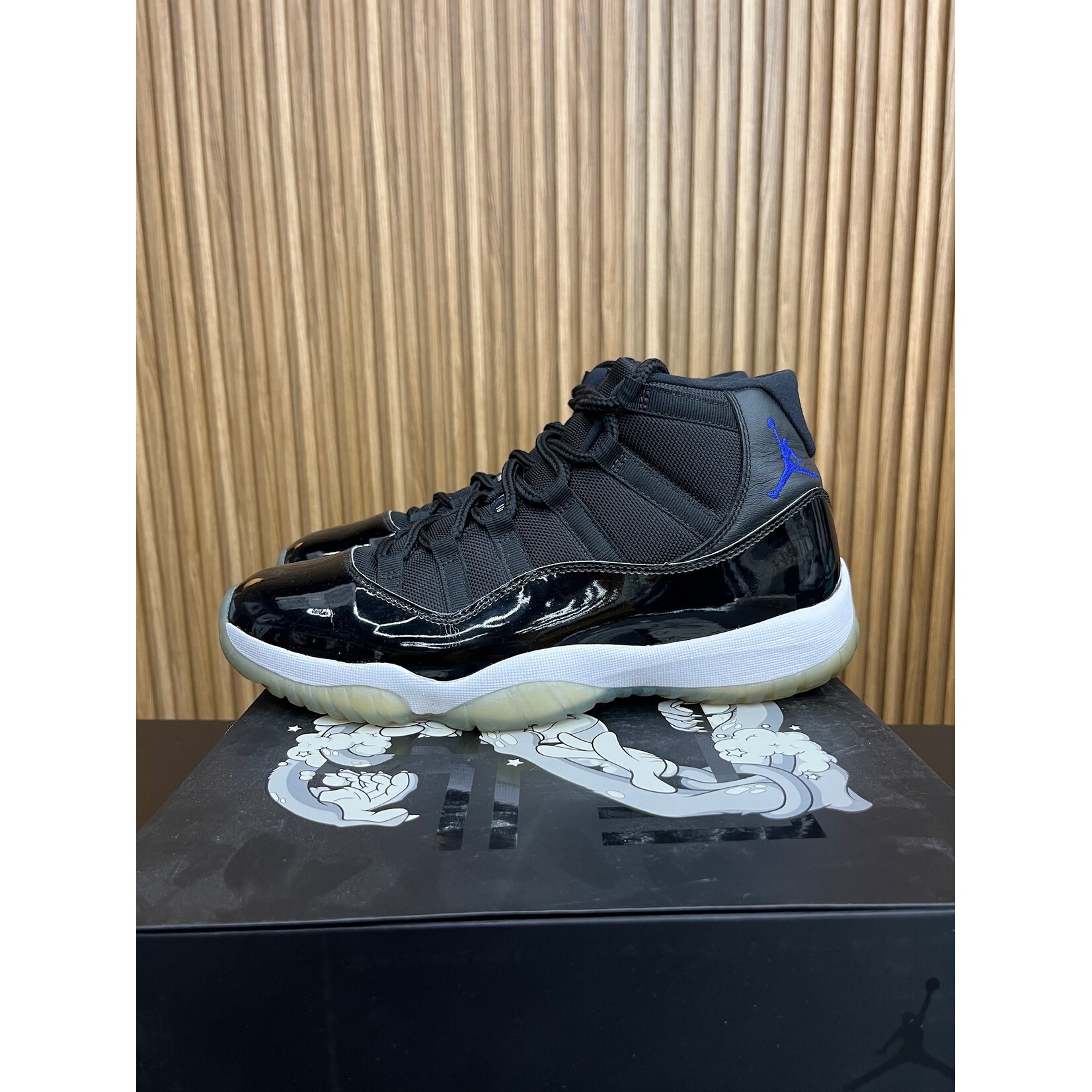 Jordan Jordan 11 Retro Space Jam (2016) Size 10.5, PREOWNED