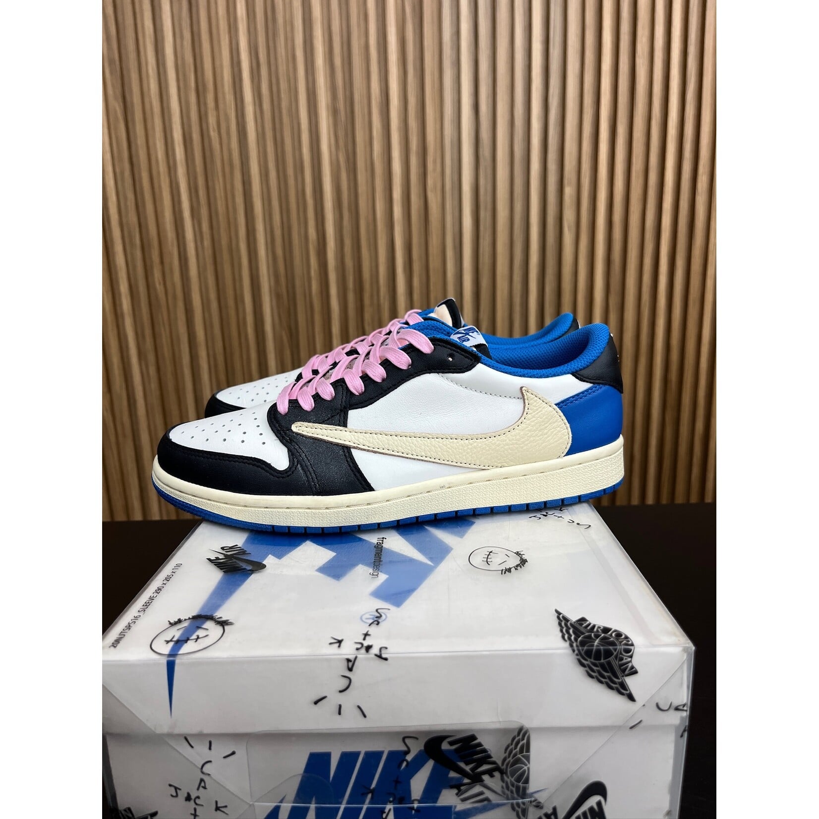 Jordan Jordan 1 Retro Low OG SP Fragment x Travis Scott Size 8, PREOWNED