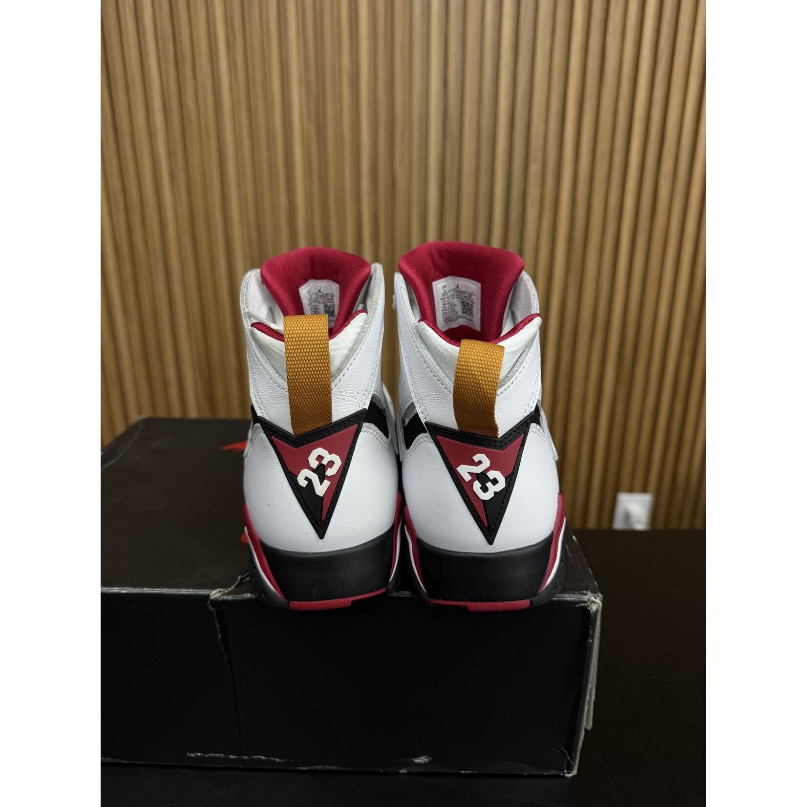 Jordan Jordan 7 Retro Cardinal (2022) Size 9, PREOWNED