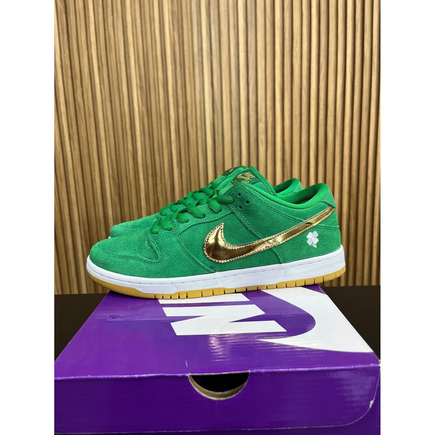 Nike Nike SB Dunk Low Pro St. Patrick's Day (2022) Size 10, PREOWNED