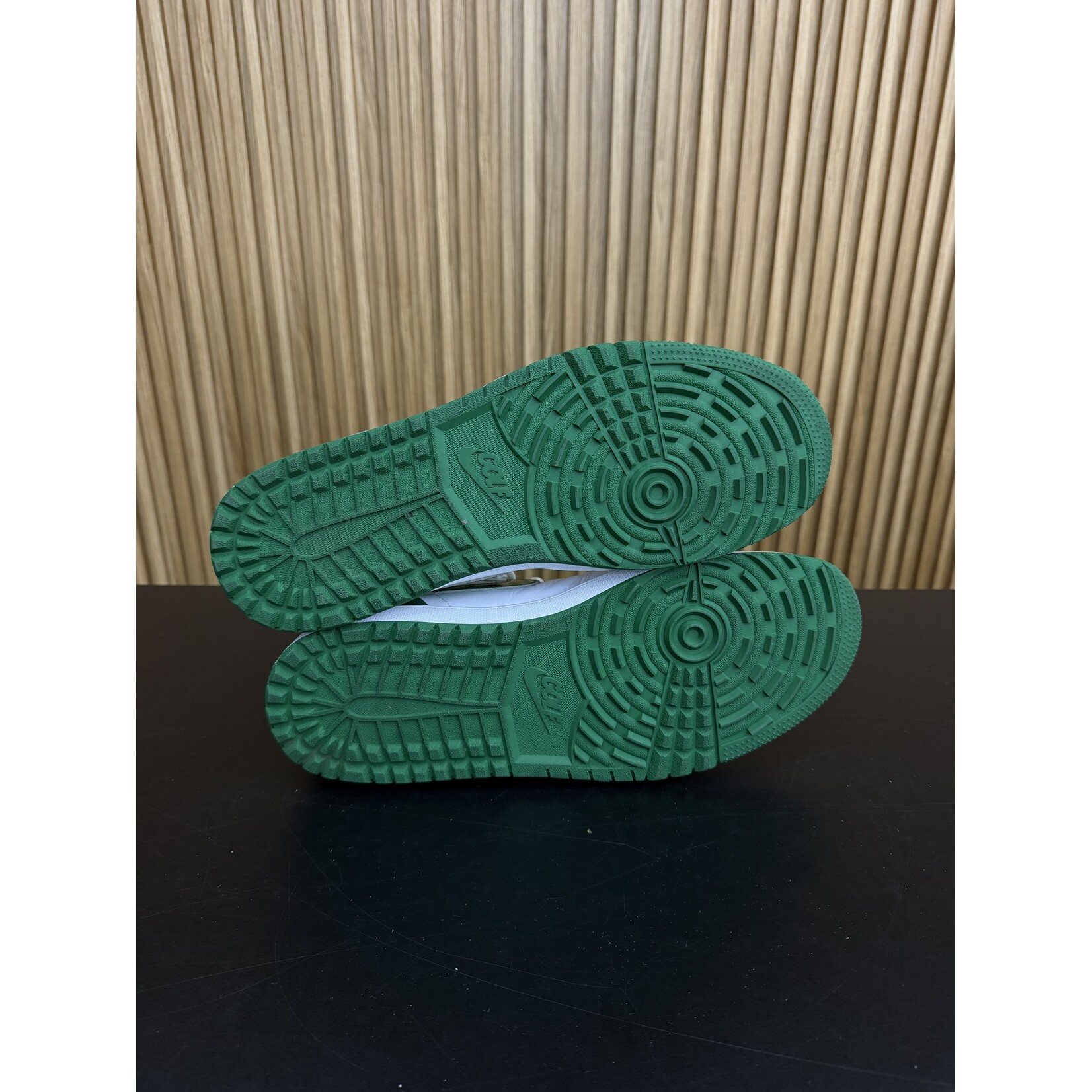 Jordan Jordan 1 Retro High Golf Metallic Green Size 13, PREOWNED NO BOX