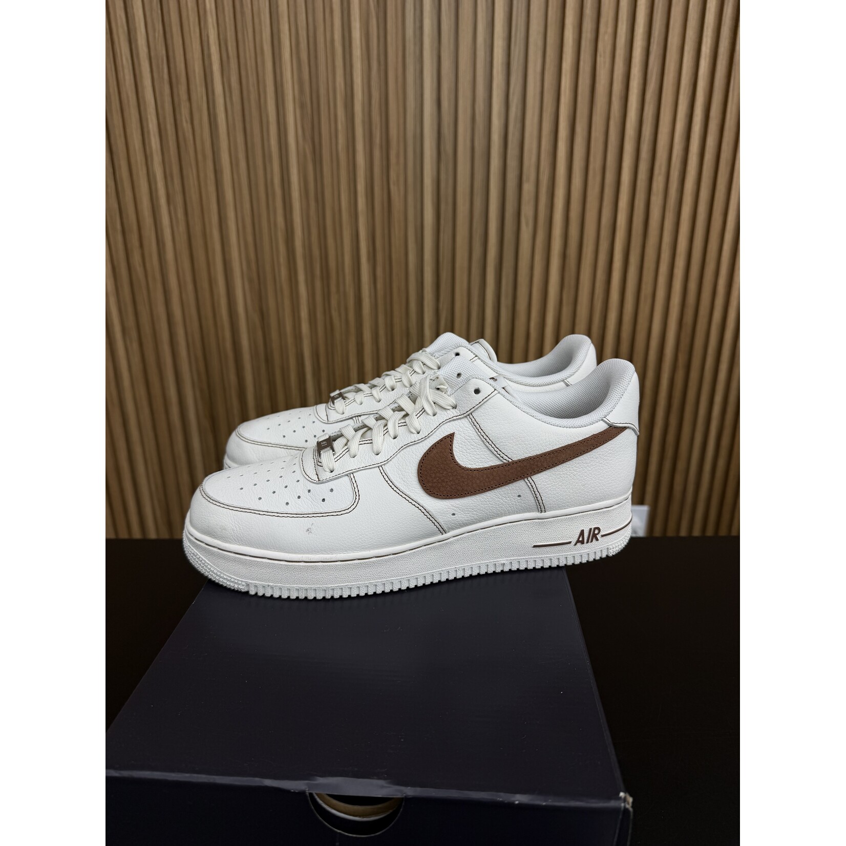 Nike Nike Air Force 1 Low '07 LV8 Ivory Saddle Brown Size 12, PREOWNED NO BOX